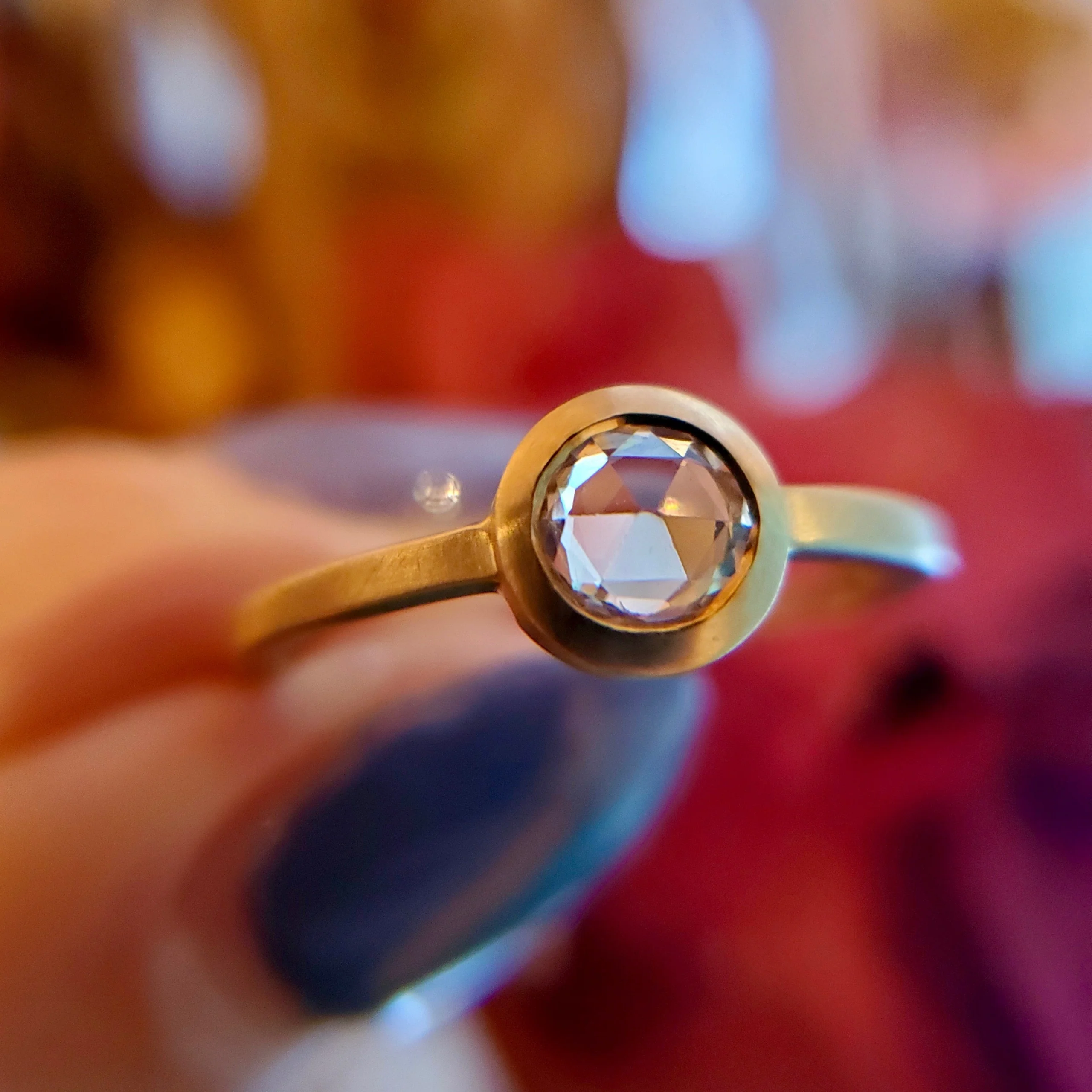 White Rose-Cut Sapphire Bezel Solitaire Ring - Image 3