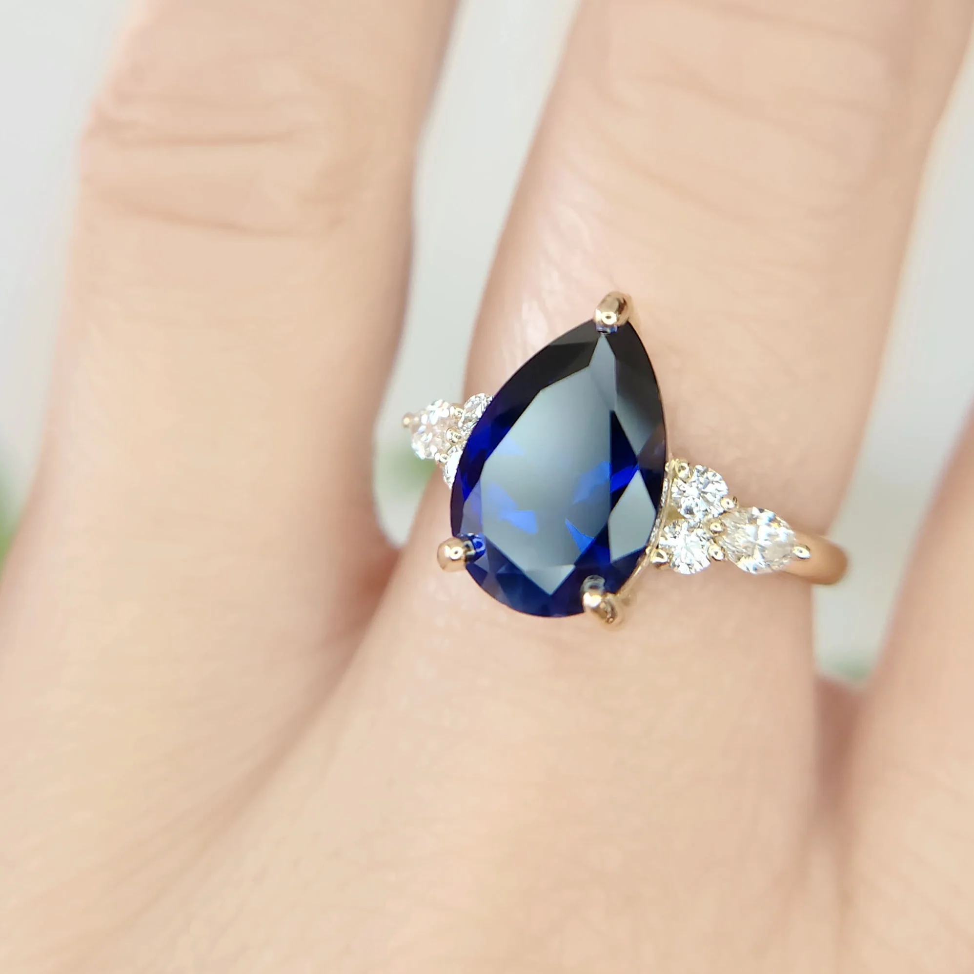 10k Yellow Engagement Ring with 3.70ct Lab-Grown Blue Sapphire and Accent Lab Diamonds - Image 5