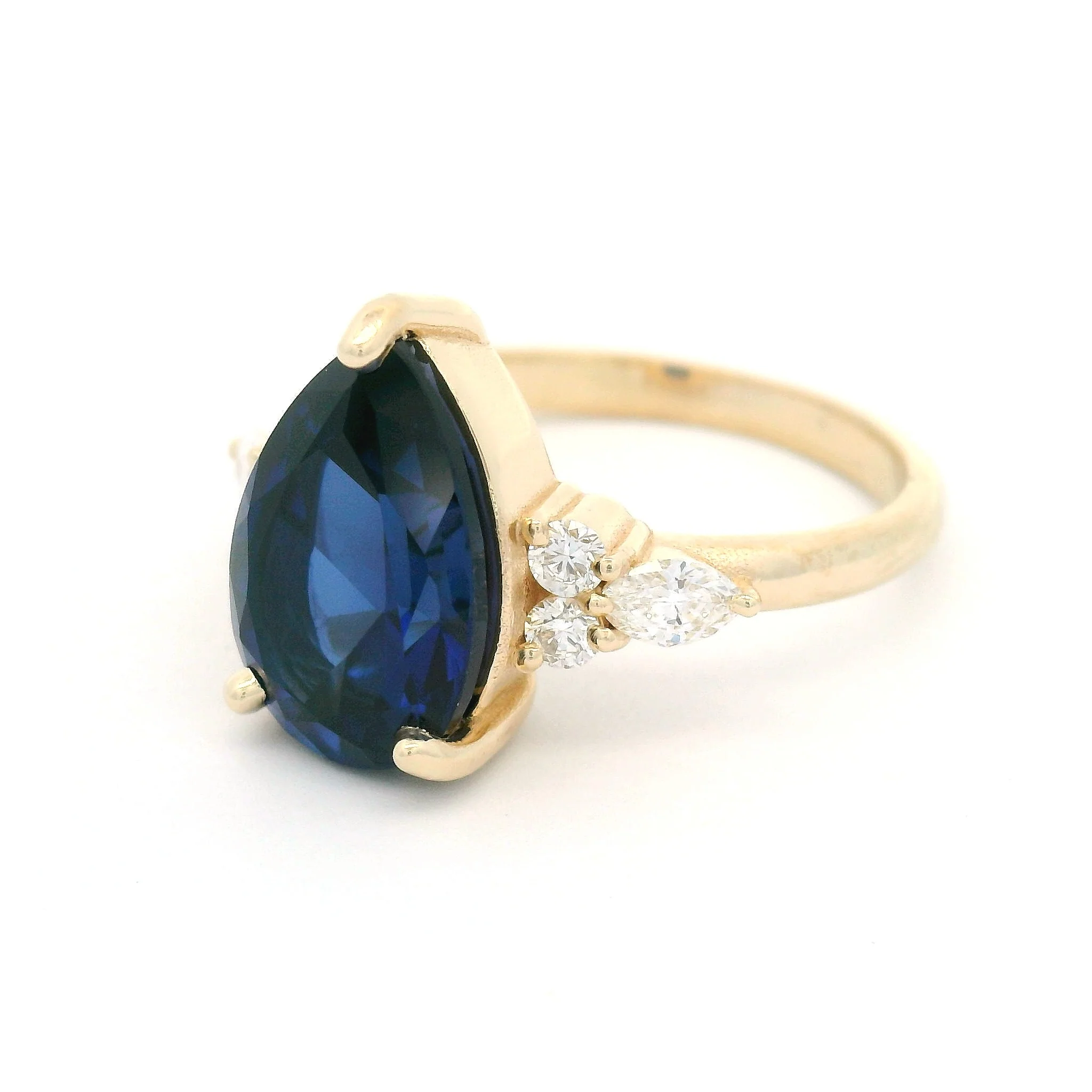 10k Yellow Engagement Ring with 3.70ct Lab-Grown Blue Sapphire and Accent Lab Diamonds - Image 8