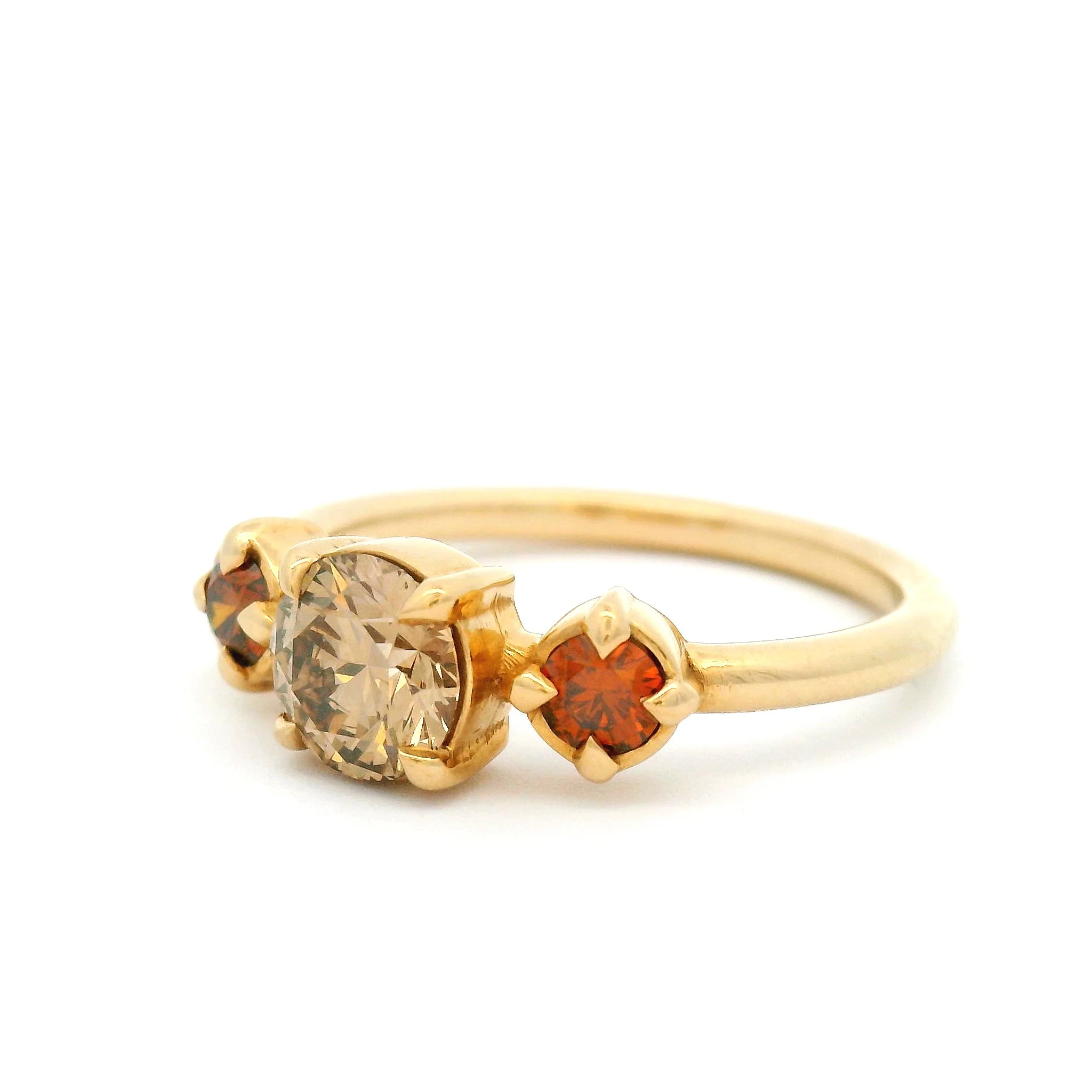 14k Yellow Gold Three Stone Ring with 0.88cts Fancy Coloured Diamonds - Image 2