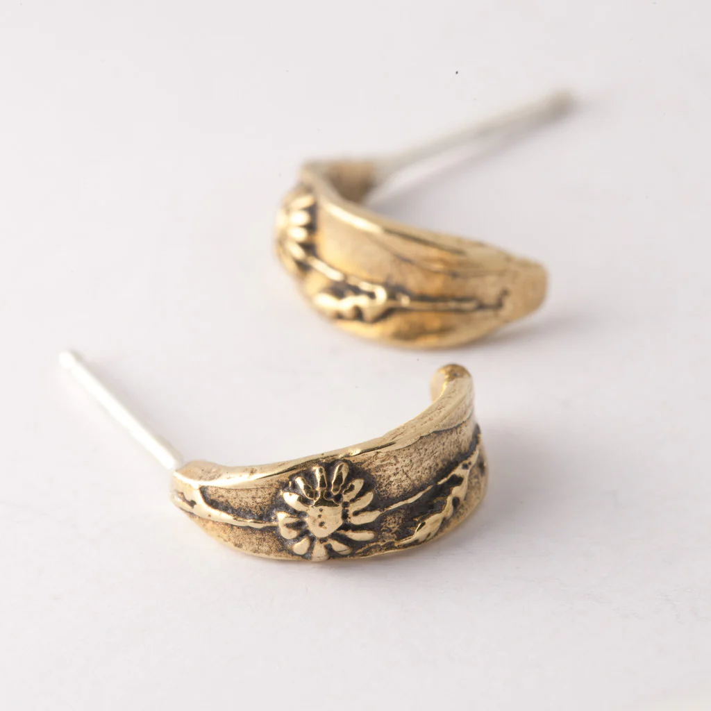 Bronze Daisy Huggy Earring - Image 2