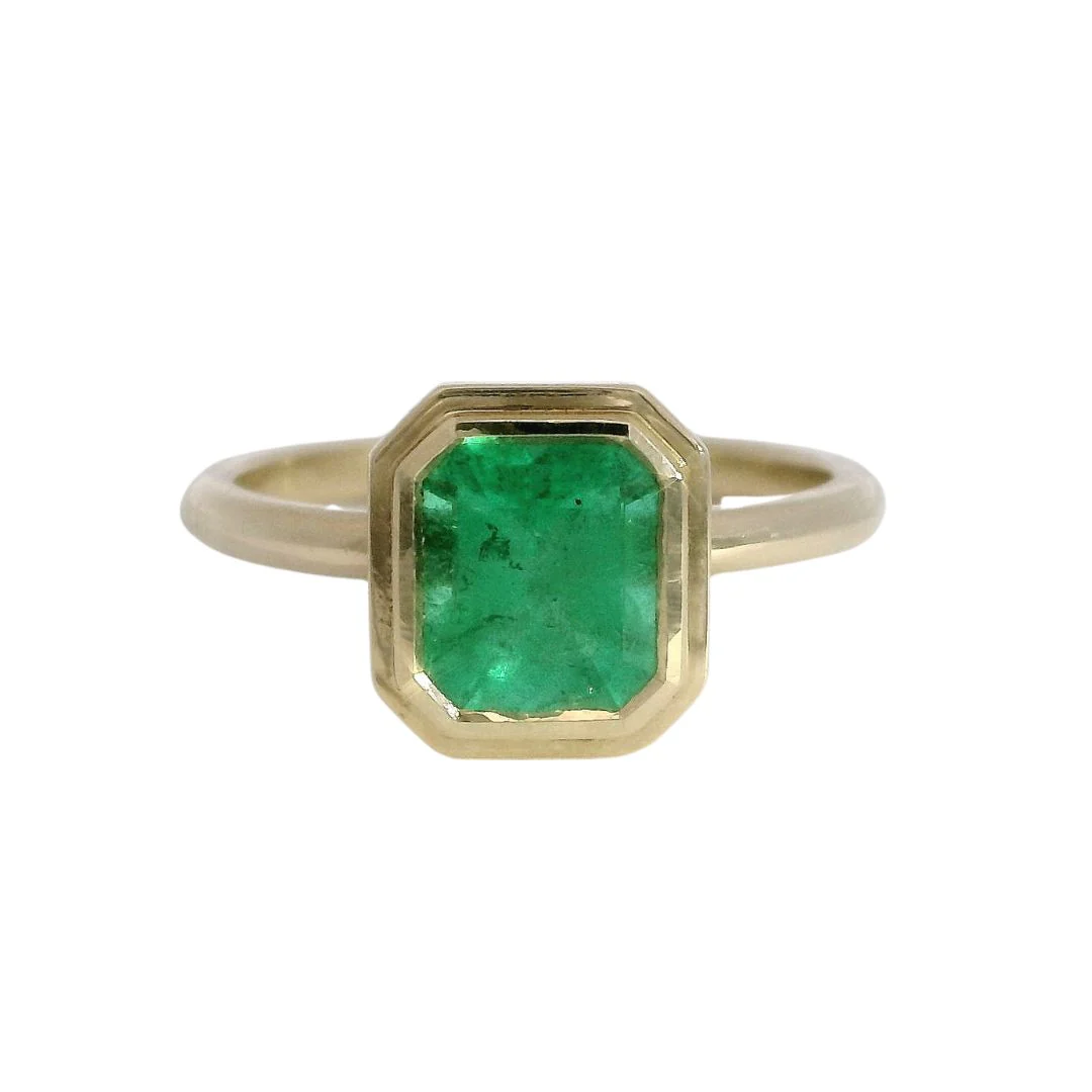 14k Yellow Bezel-Set Solitaire with 1.06ct Emerald - Image 4