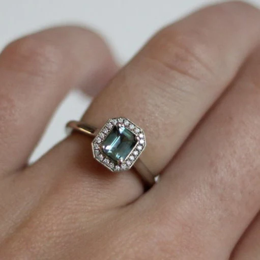14k White Engagement Ring with 0.87ct Teal Sapphire and Accent Diamond Halo - Image 4