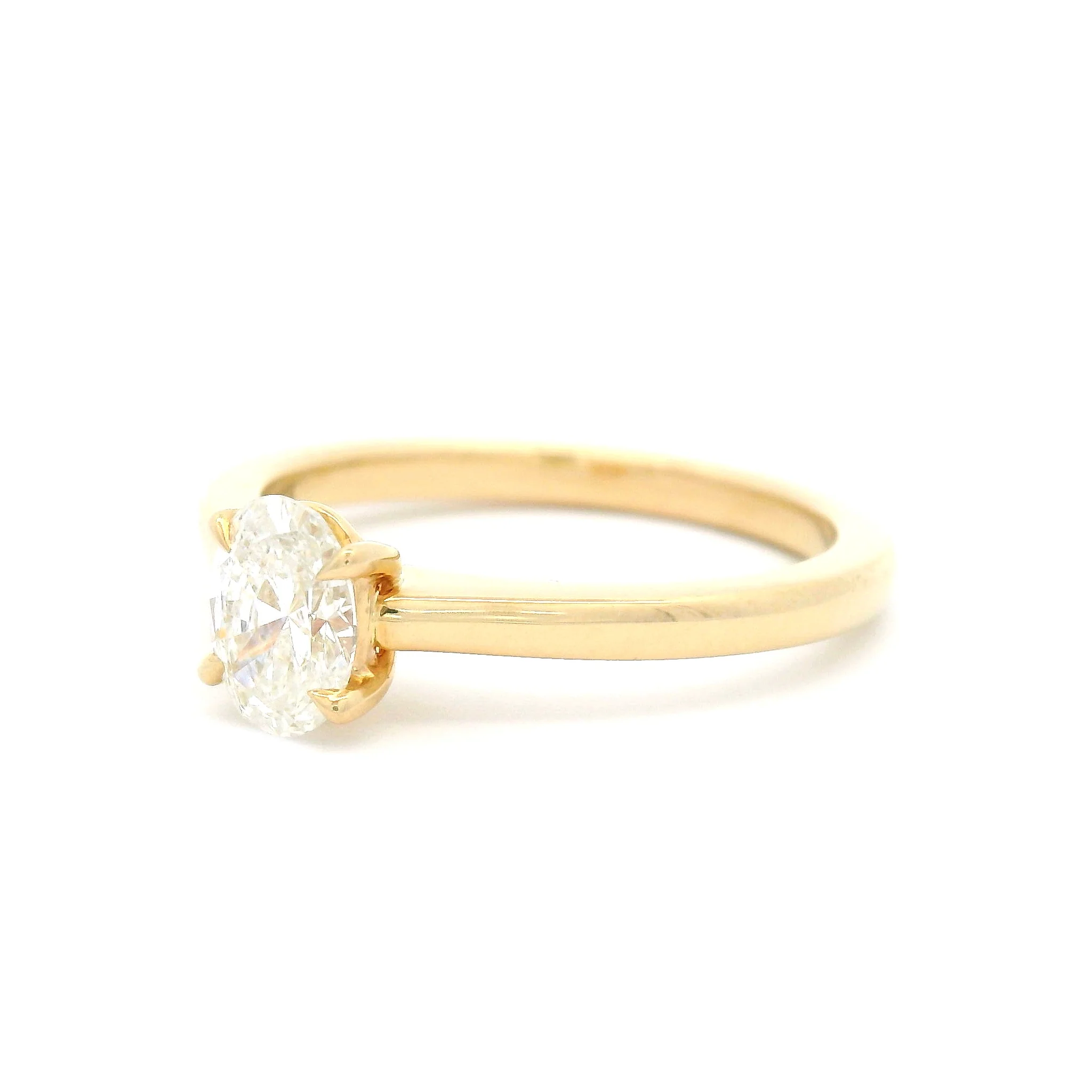 14k Yellow Gold Solitaire Featuring a Natural 0.50ct Oval Diamond - Image 2