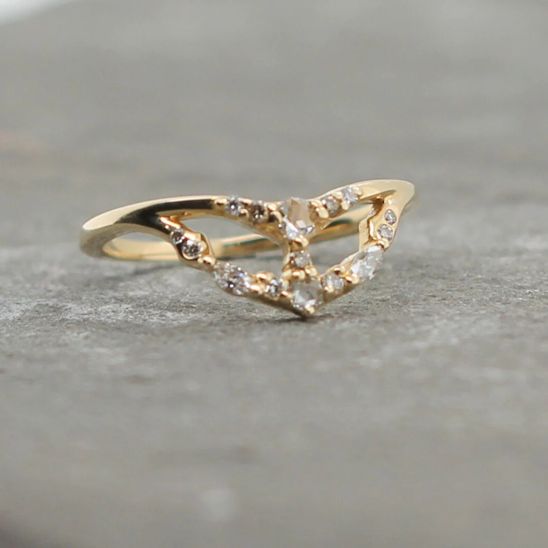 14k Yellow Wedding Band with 0.19cts Mixed Diamonds - Image 5