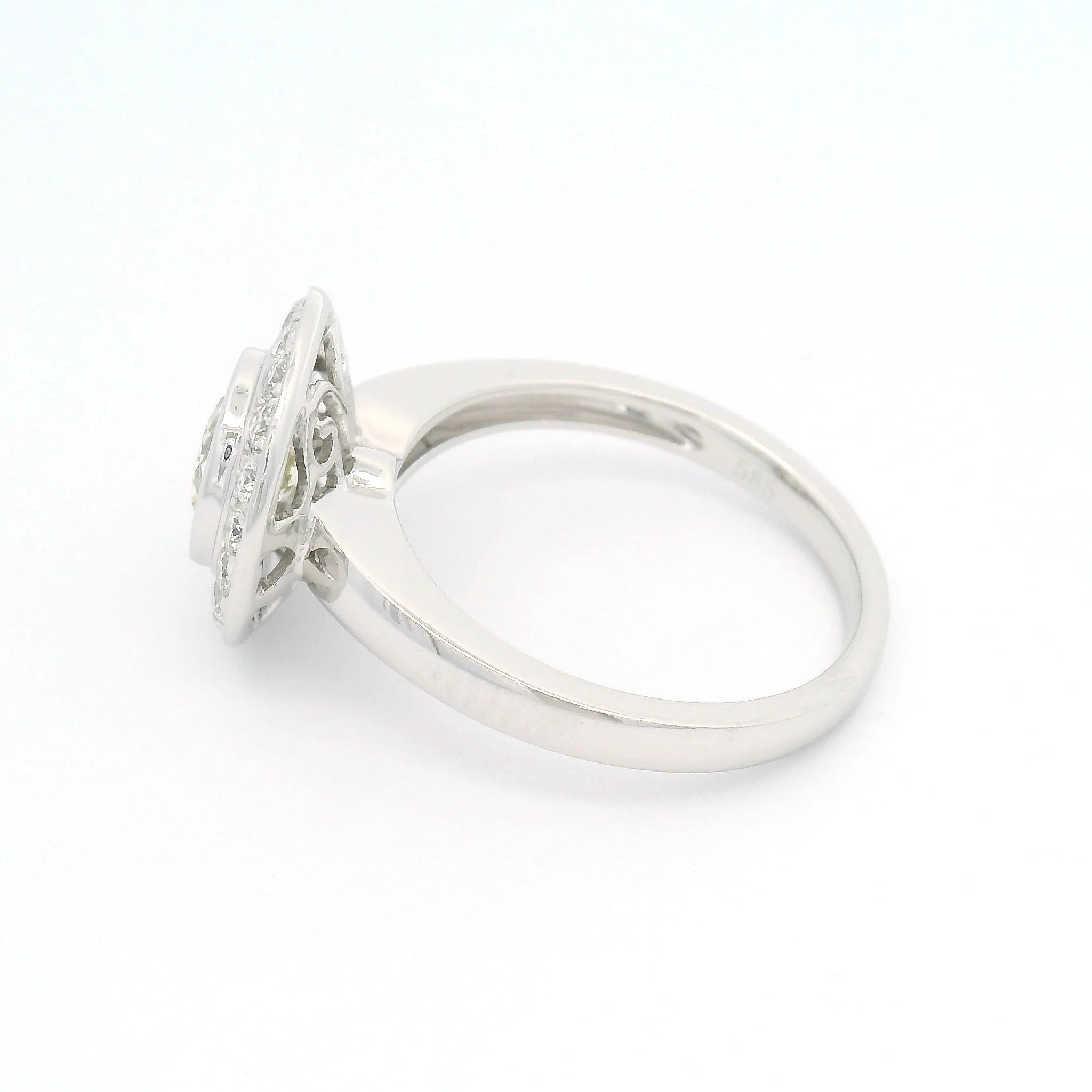 14k White Engagement Ring with 1.08ct Light Yellow Sapphire & Diamond Halo - Image 3