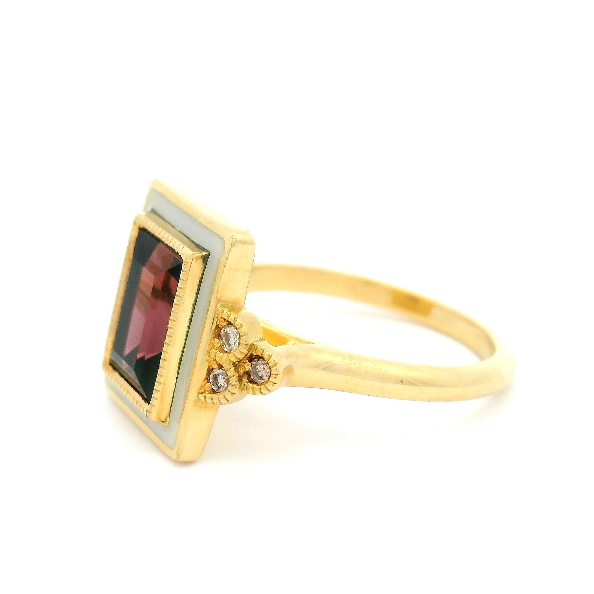 18k Yellow Enameled Engagement Ring with 2.52ct Raspberry Spinel and Accent Diamonds - Image 3