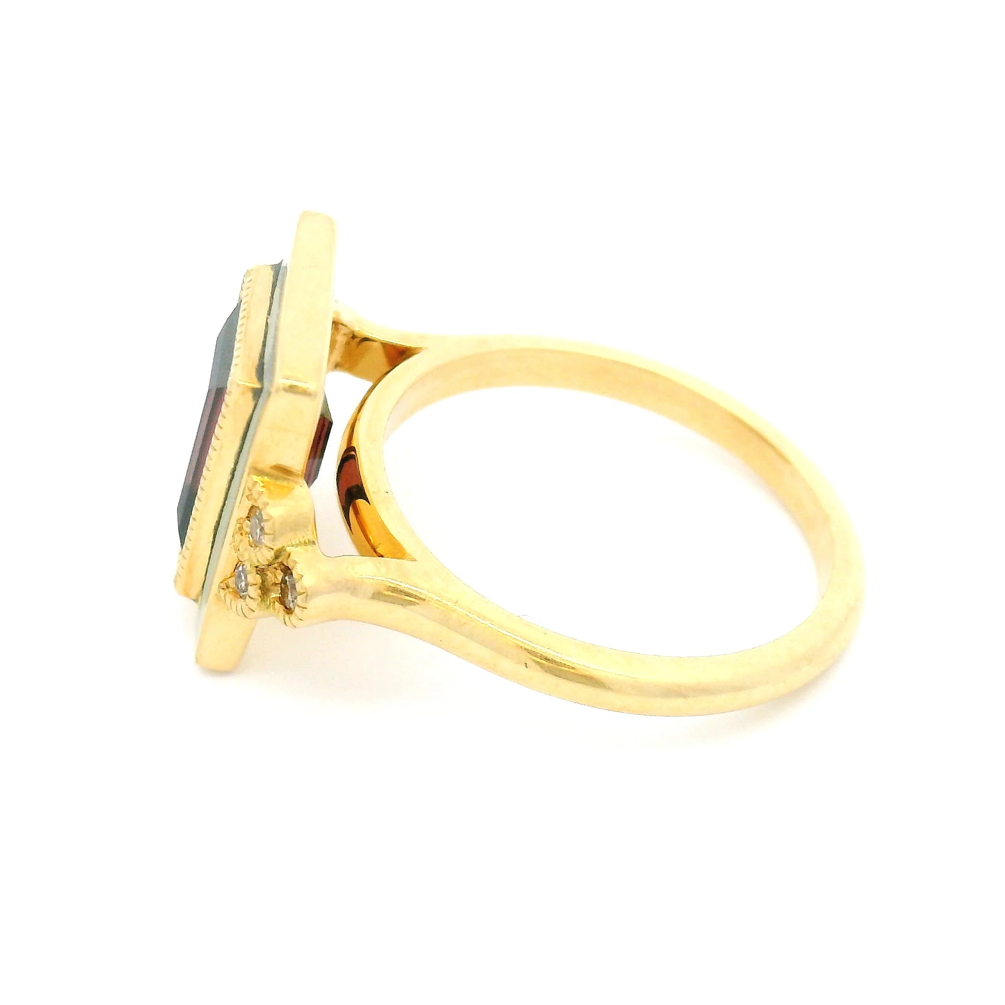 18k Yellow Enameled Engagement Ring with 2.52ct Raspberry Spinel and Accent Diamonds - Image 5