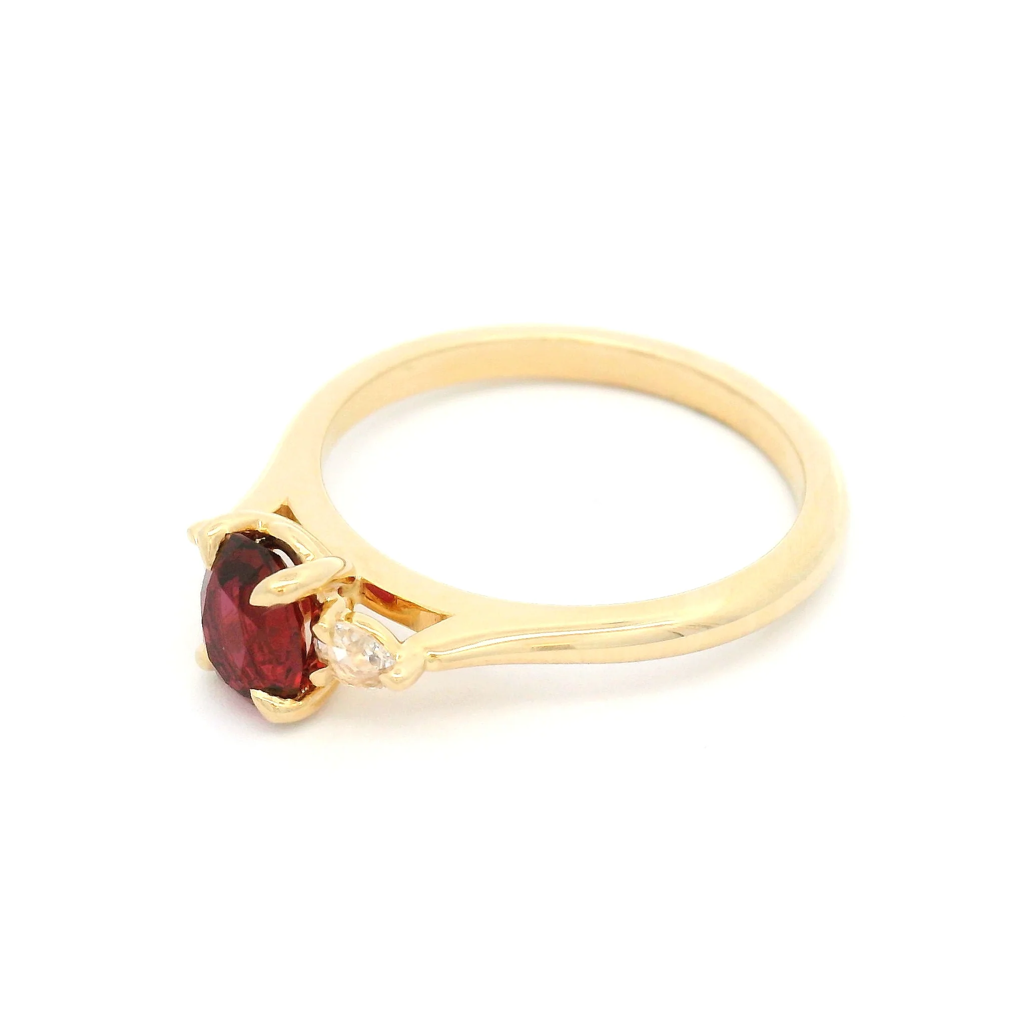 14k Yellow Engagement Ring with 0.70ct Oval Ruby & Pear Shape Diamond Accents - Image 4
