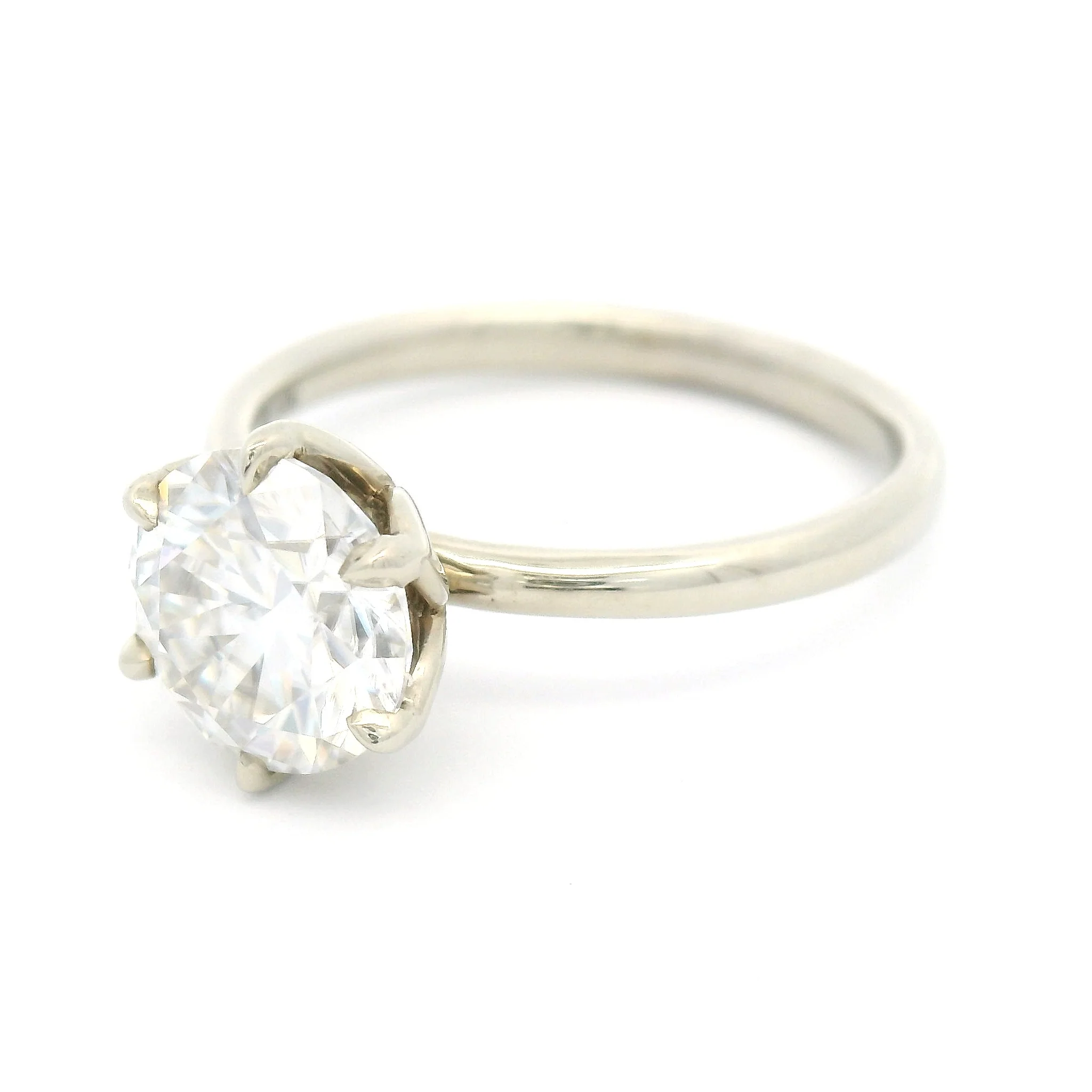 10k White Six-Claw Solitaire with 1.50ct Moissanite - Image 2
