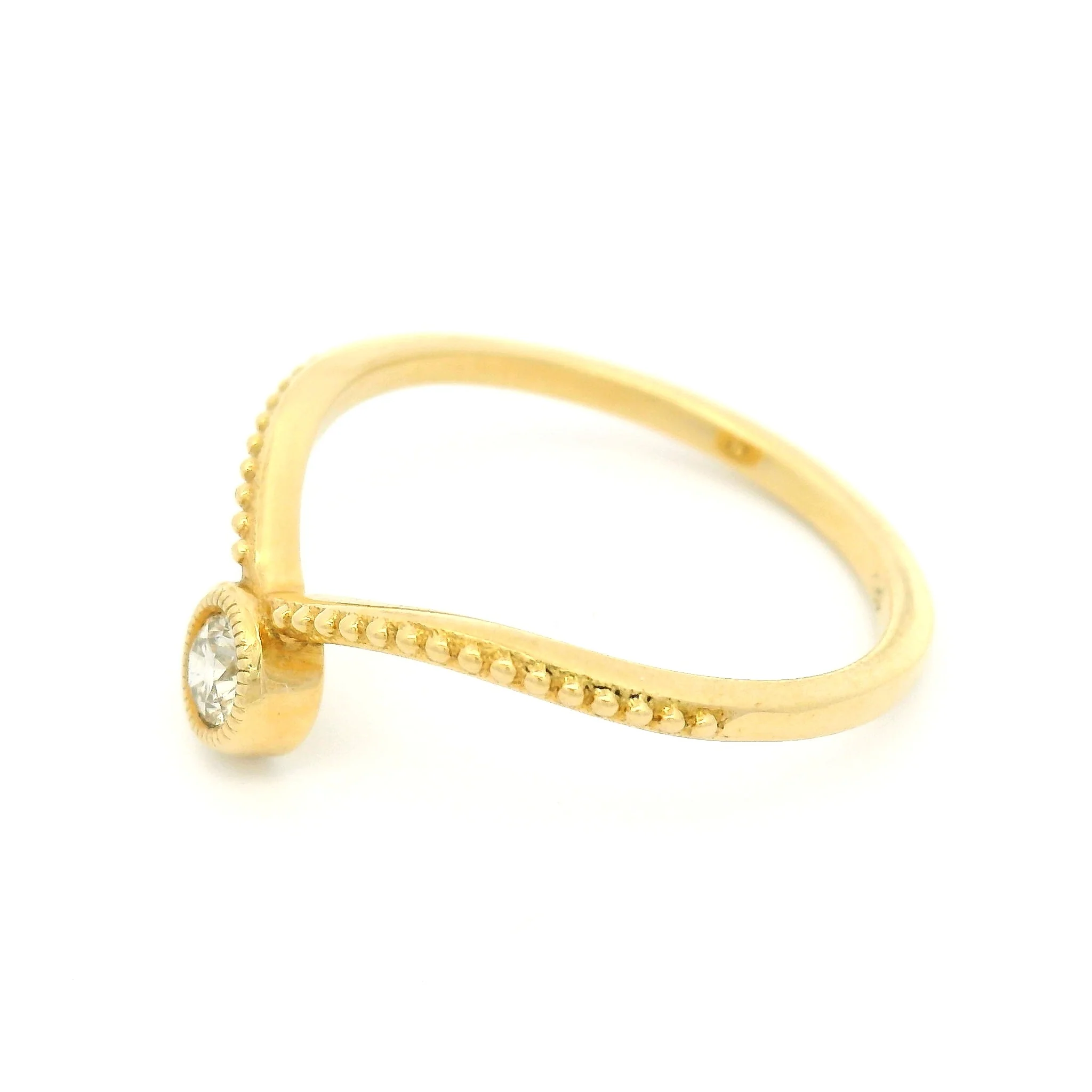 18k Yellow Bezel-Set Solitaire with 0.15ct Natural Round Brilliant Cut Diamond - Image 3