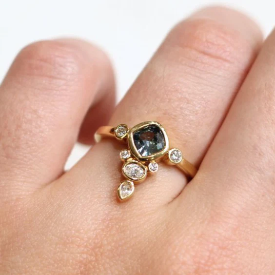 Tennesee - 18K Teal Sapphire with Accent Diamonds Engagement Ring - Image 5