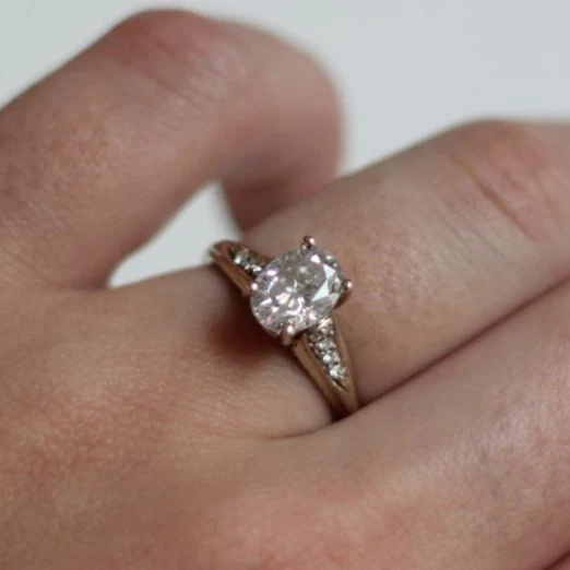 Oval Moissanite and Diamond Detail Engagement Ring - Image 2