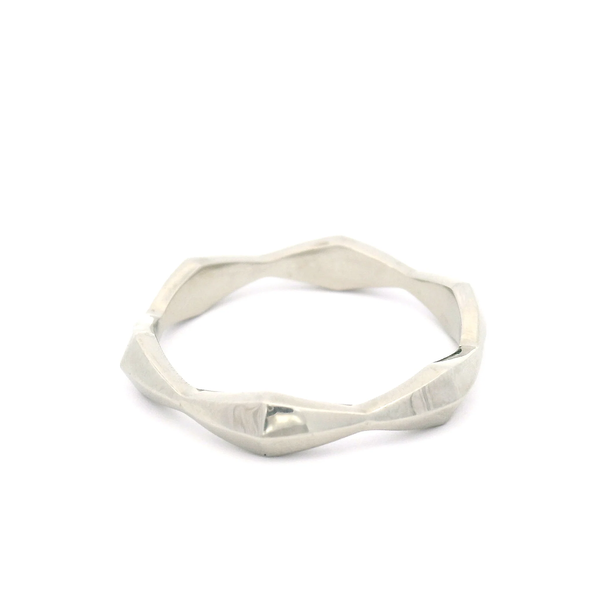14k White Elongated Pyramid Band - Image 2
