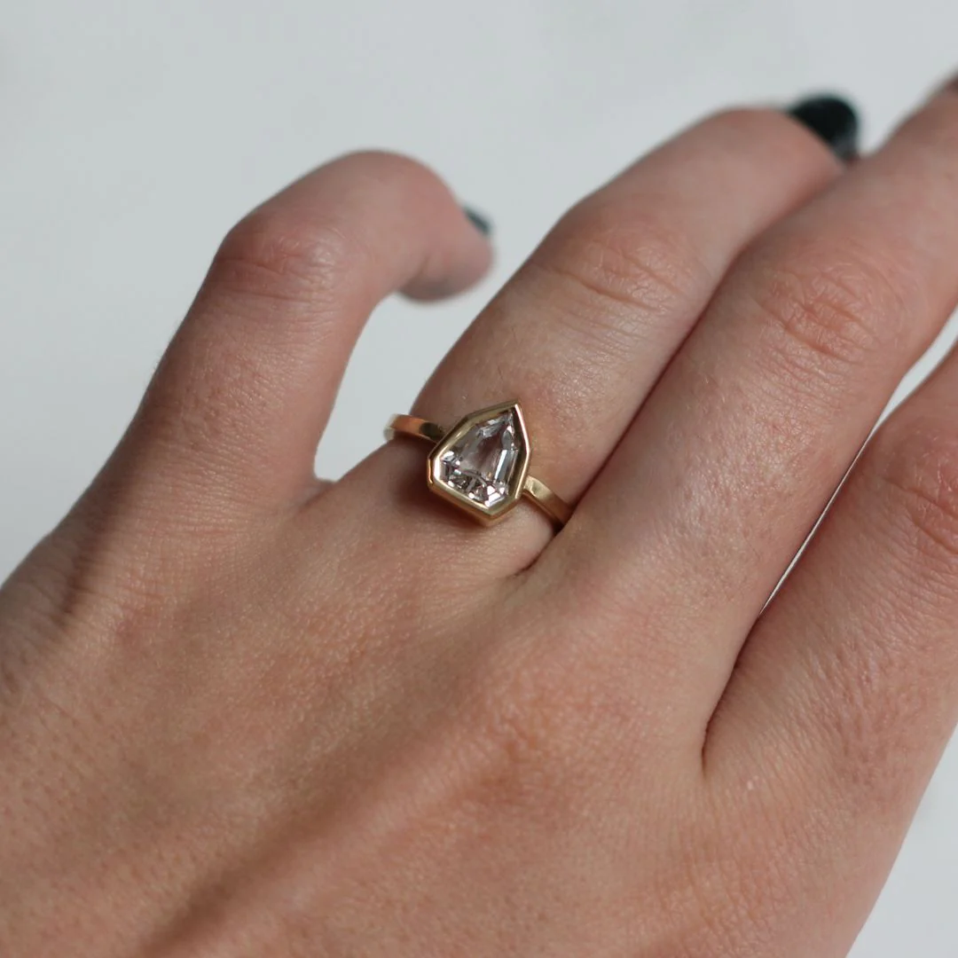 Geometric Shield-Cut Sapphire Engagement Ring - Image 4