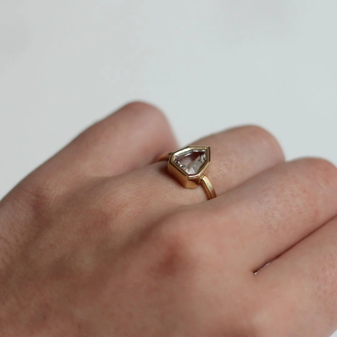 Geometric Shield-Cut Sapphire Engagement Ring - Image 5