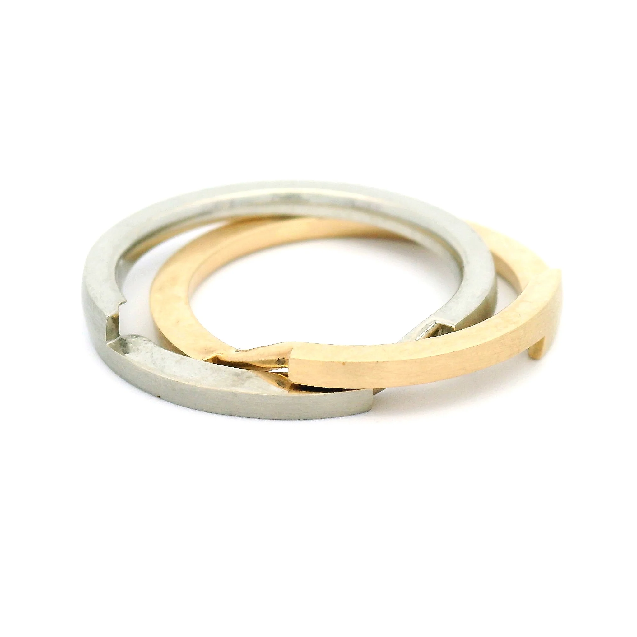 14k White and Yellow 3mm Wide Gimmel Puzzle Band - Image 4