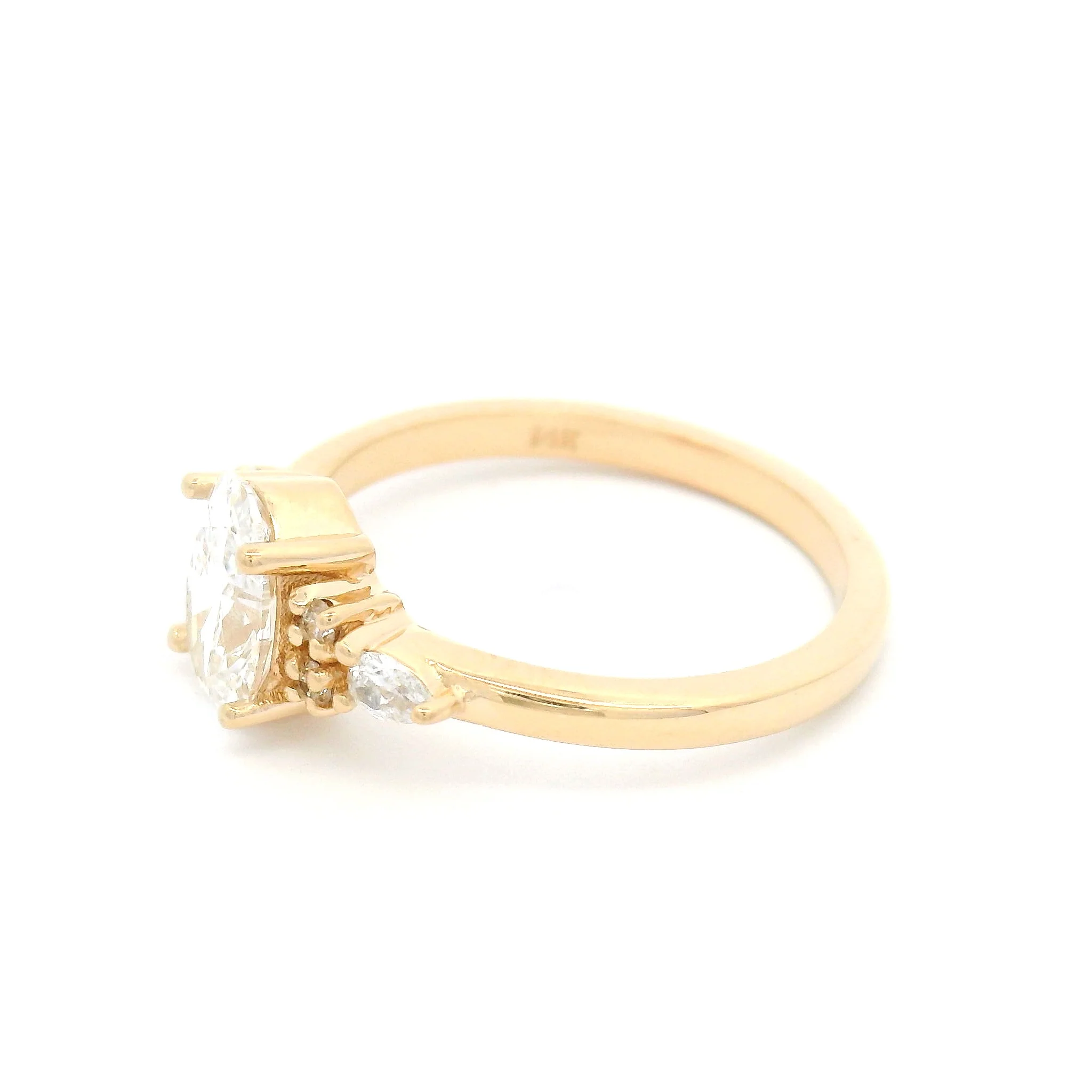 14k Yellow Ring with 0.91ct Oval Lab-Grown Diamond and Lab Accent Diamonds - Image 3