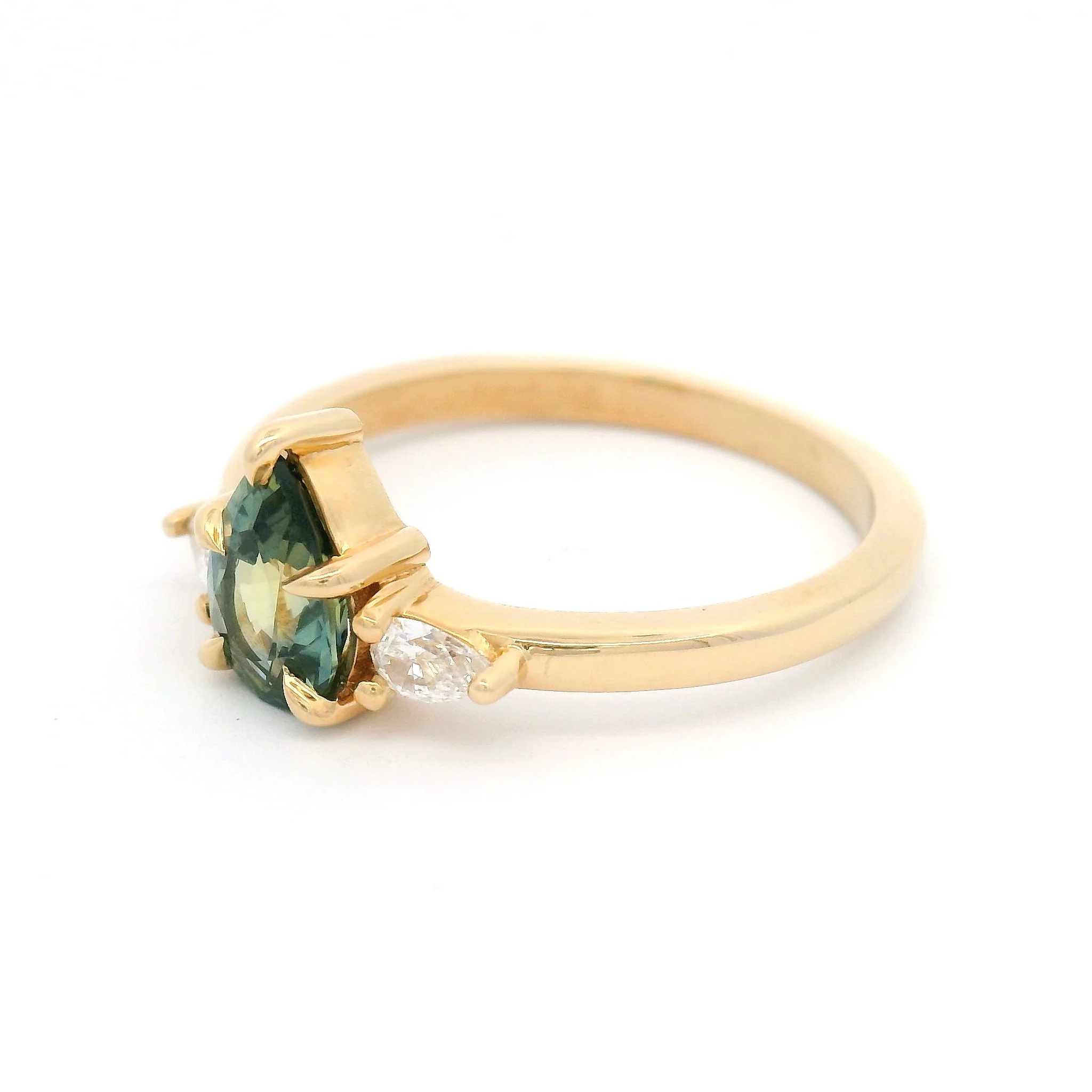 14k Yellow 3-Stone Ring with Natural 0.80ct Teal Sapphire and Lab-Grown Diamonds - Image 2
