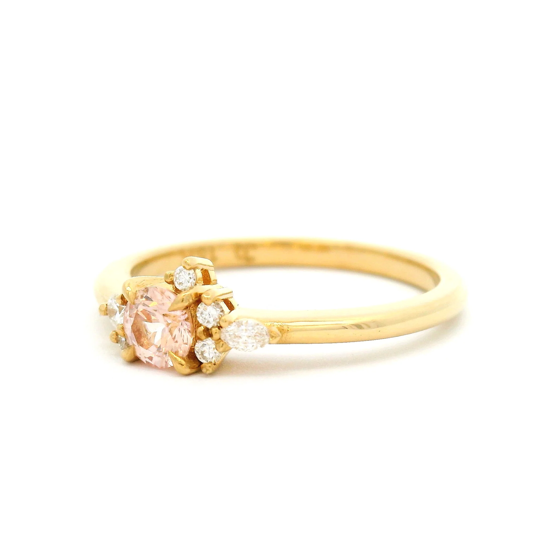 18k Yellow Engagement Ring with 0.31ct Round Peach Sapphire and Accent Diamonds - Image 2