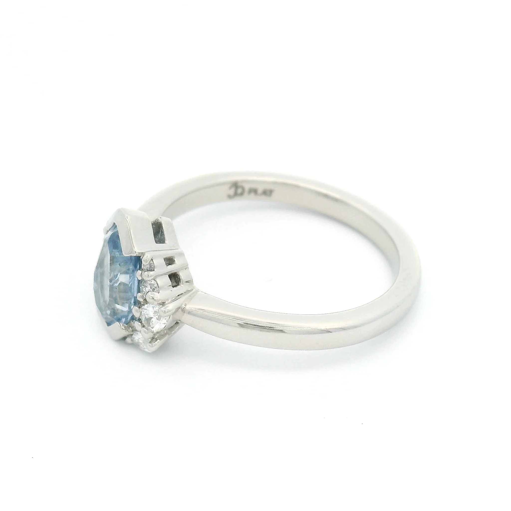 Platinum Engagement Ring with 1.17ct Blue Sapphire & Accent Diamonds - Image 3