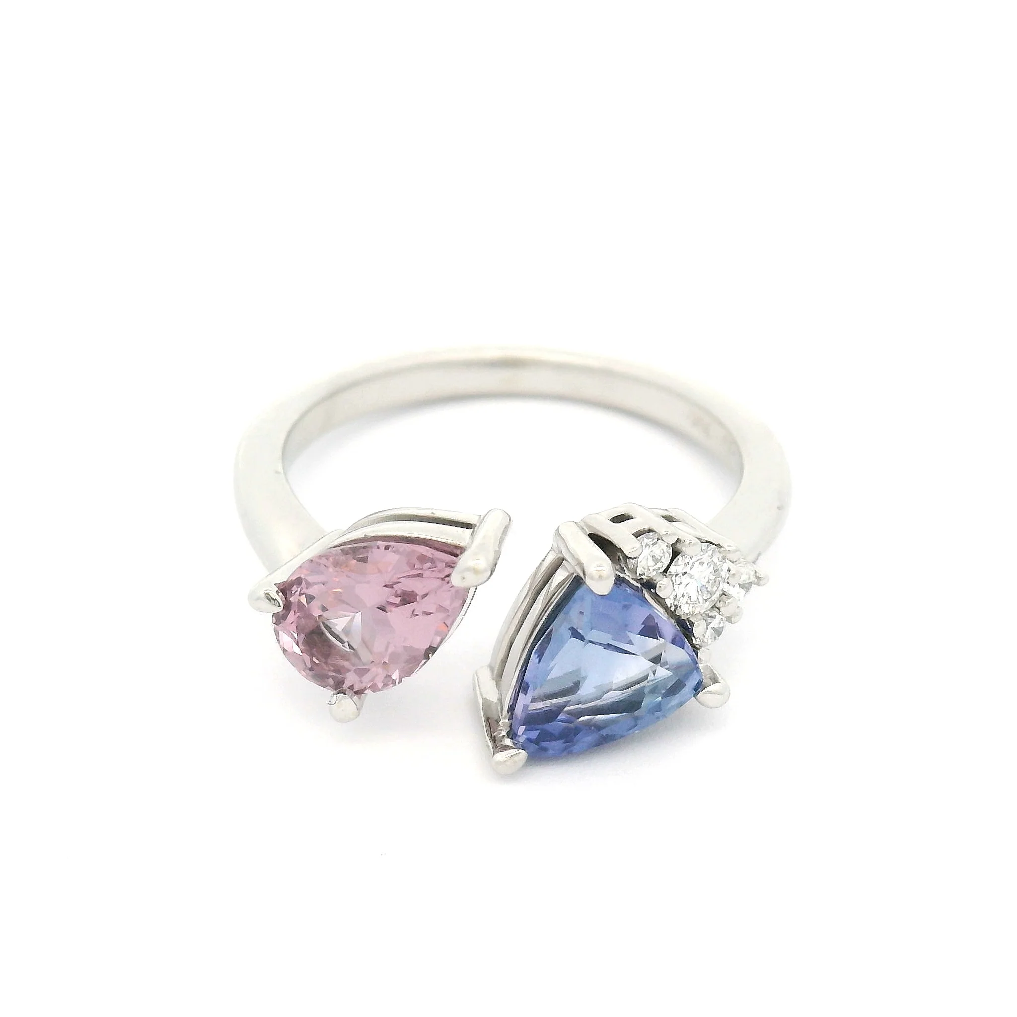 14k White Moi & Toi Ring with 0.93ct Blue Sapphire, 0.77ct Pink Spinel and Accent Diamonds - Image 4