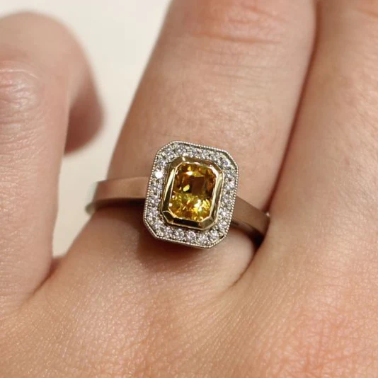 18k White and Yellow Halo Ring with 1.13ct Radiant-Cut Yellow Sapphire and Accent Diamonds - Image 4