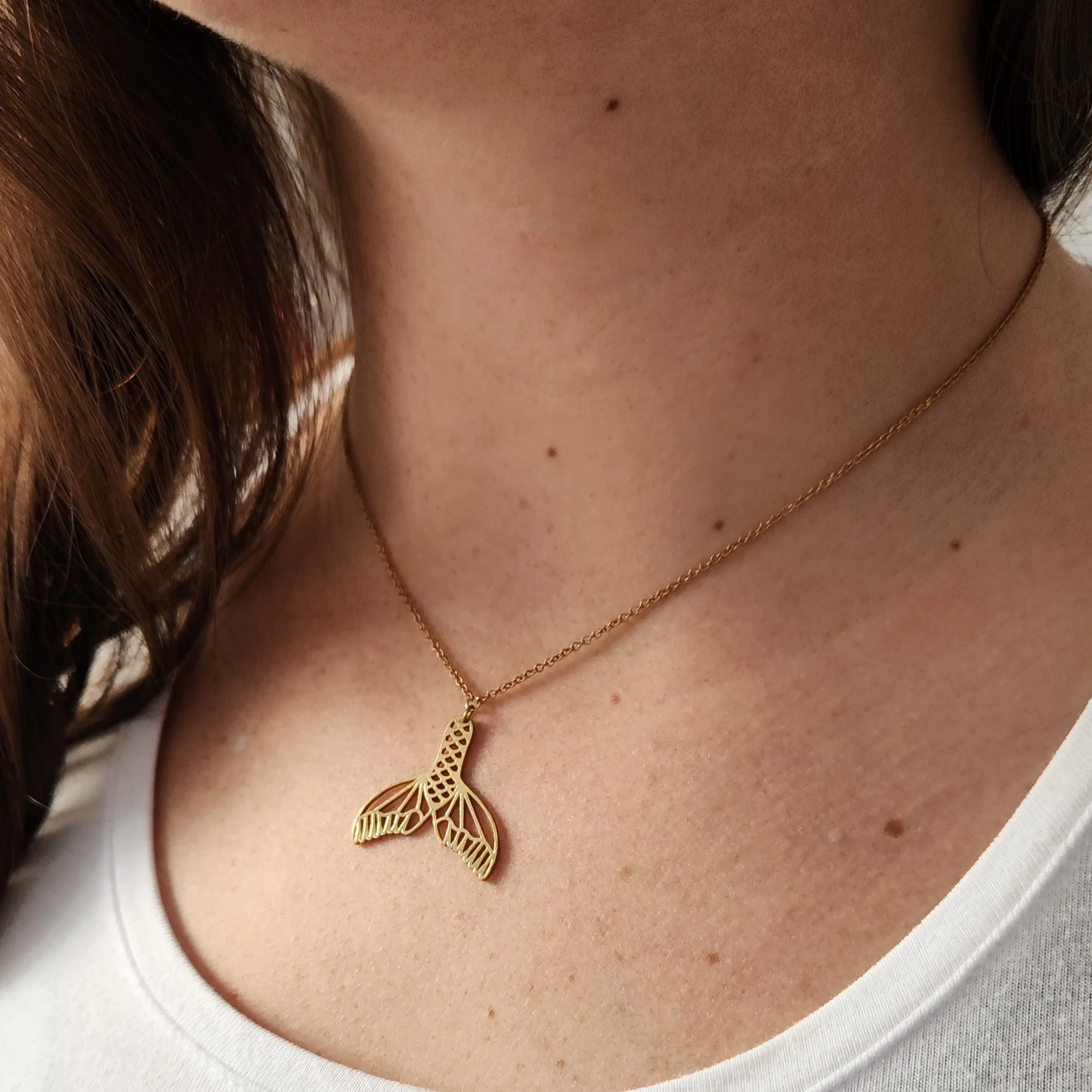 Mermaid Tail Necklace - Image 4
