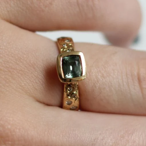 Montana Sapphire Engraved Engagement Ring - Image 3