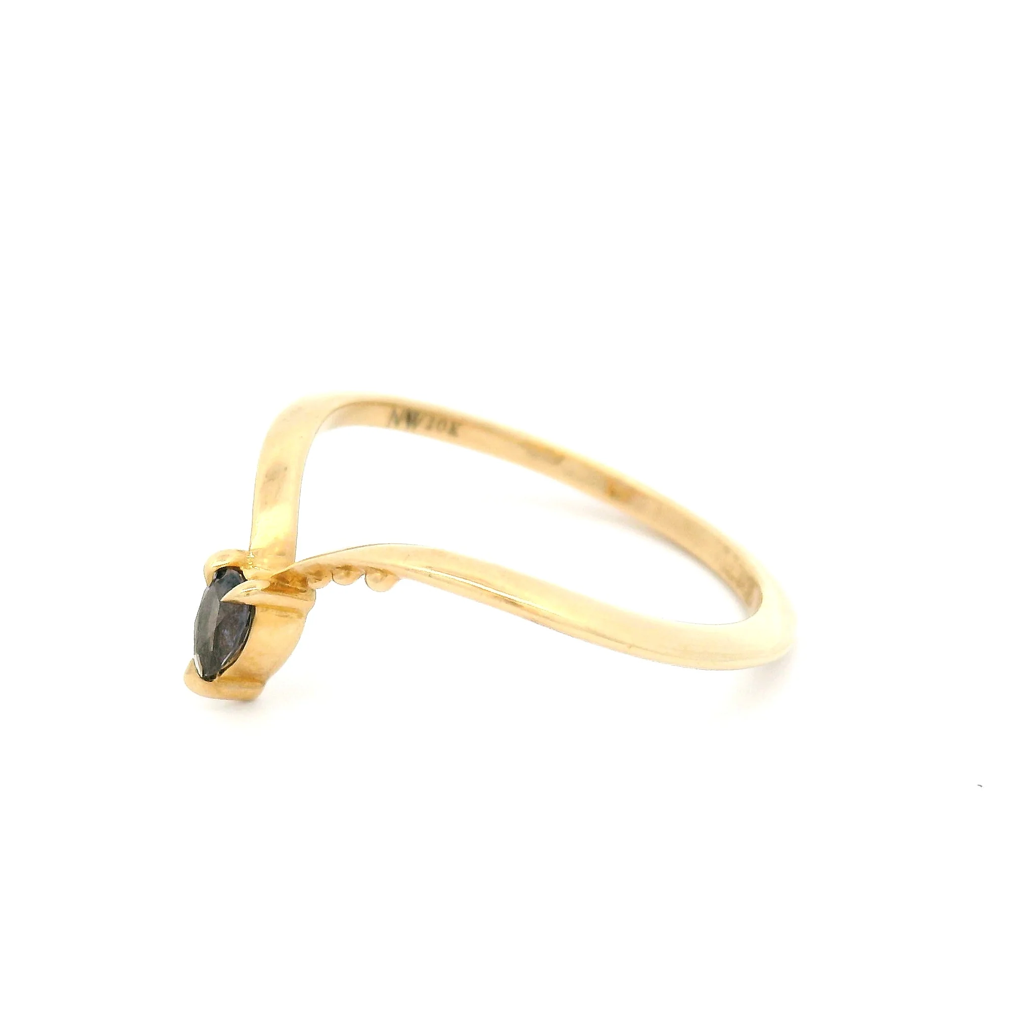 10k Yellow Contour Band with 0.15ct Purple Spinel - Image 3
