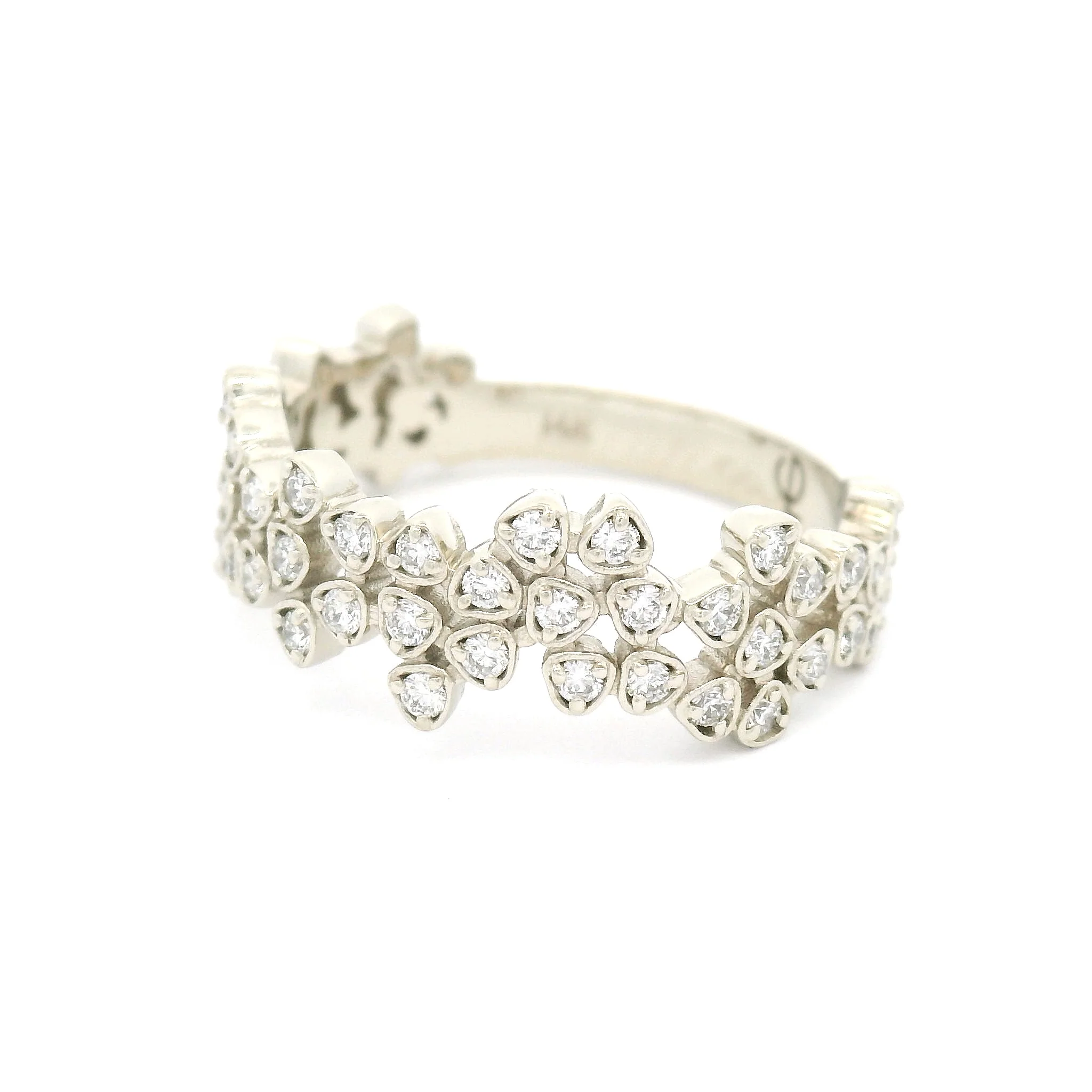 14k White 0.53cts Total Cluster Diamond Band - Image 2