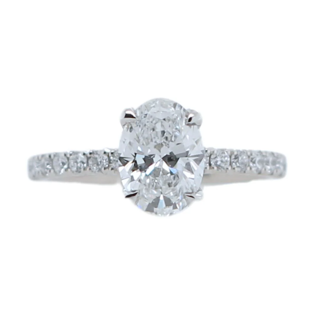 Platinum Engagement Ring with 1.72ct Lab-Grown Oval Diamond and Accent Diamonds - Image 3