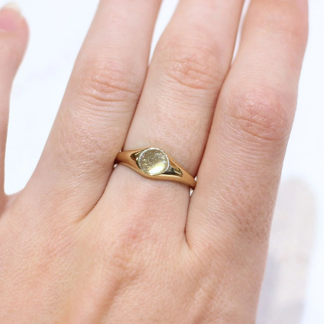 Oval Gold Signet Ring - Image 2
