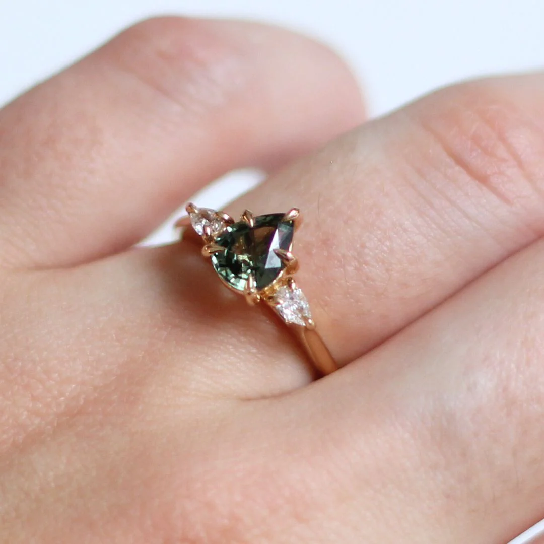 Pear-cut Green Sapphire & Diamond Engagement Ring - Image 4