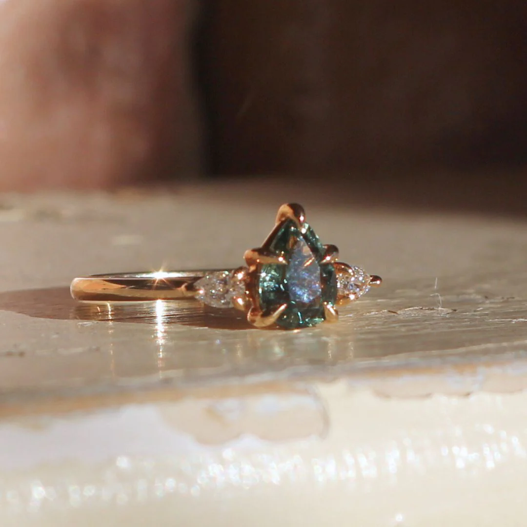 Pear-cut Green Sapphire & Diamond Engagement Ring - Image 5