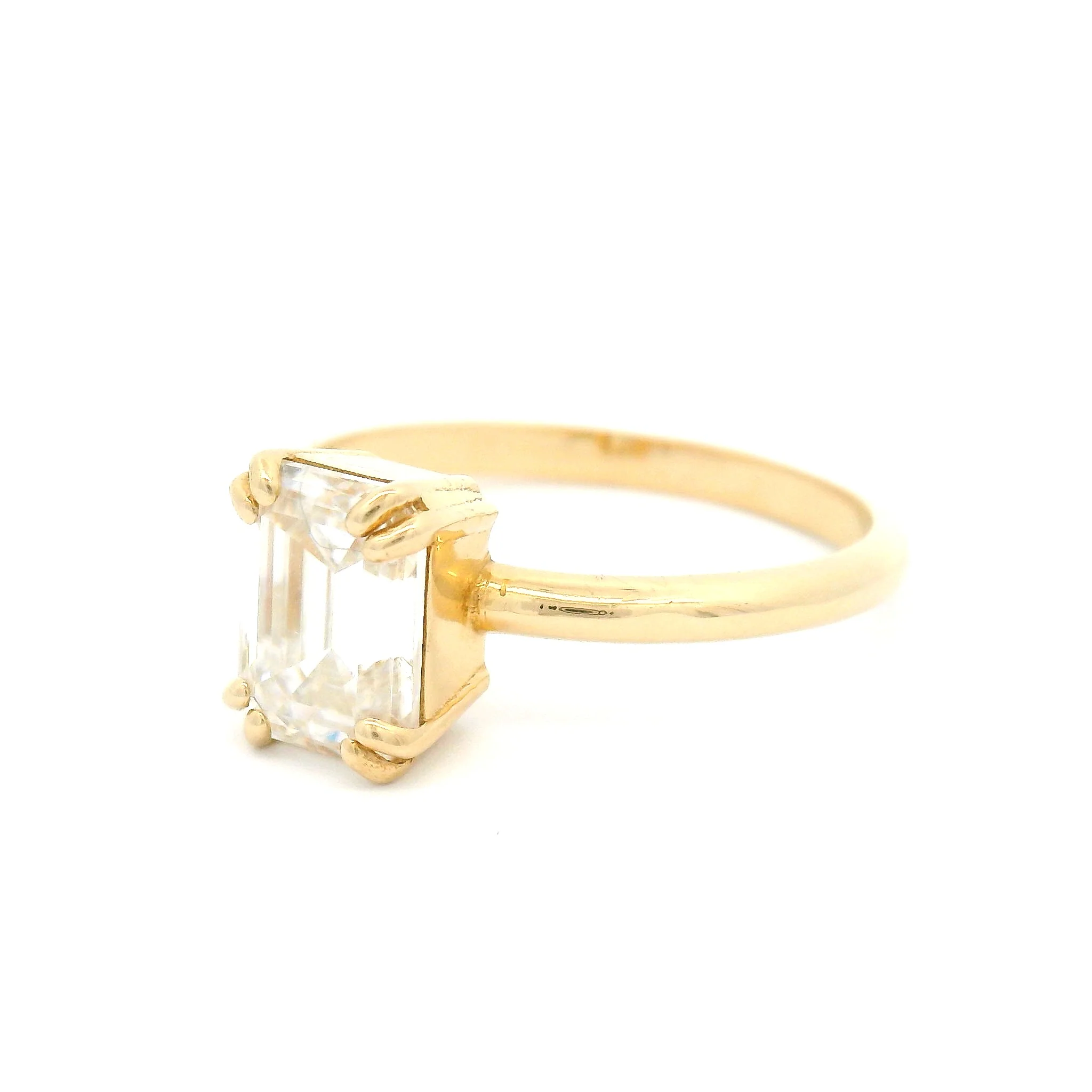 Vittoria - 14k Yellow Solitaire set with 1.4ct Emerald Cut Moissanite - Image 2