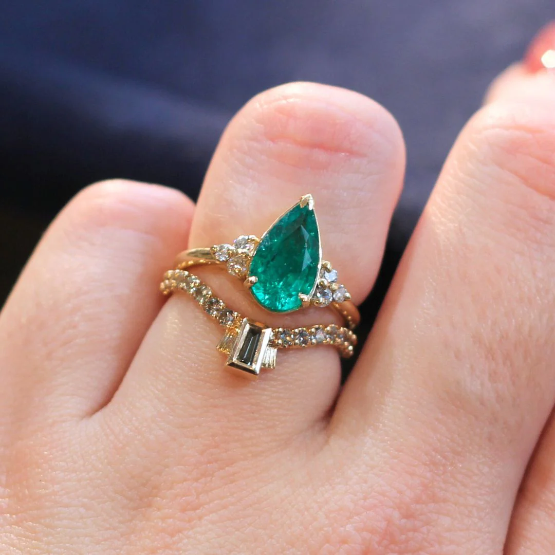 14k Yellow Ring with 2.23ct Lab-Grown Pear Emerald with Accent Diamonds - Image 4