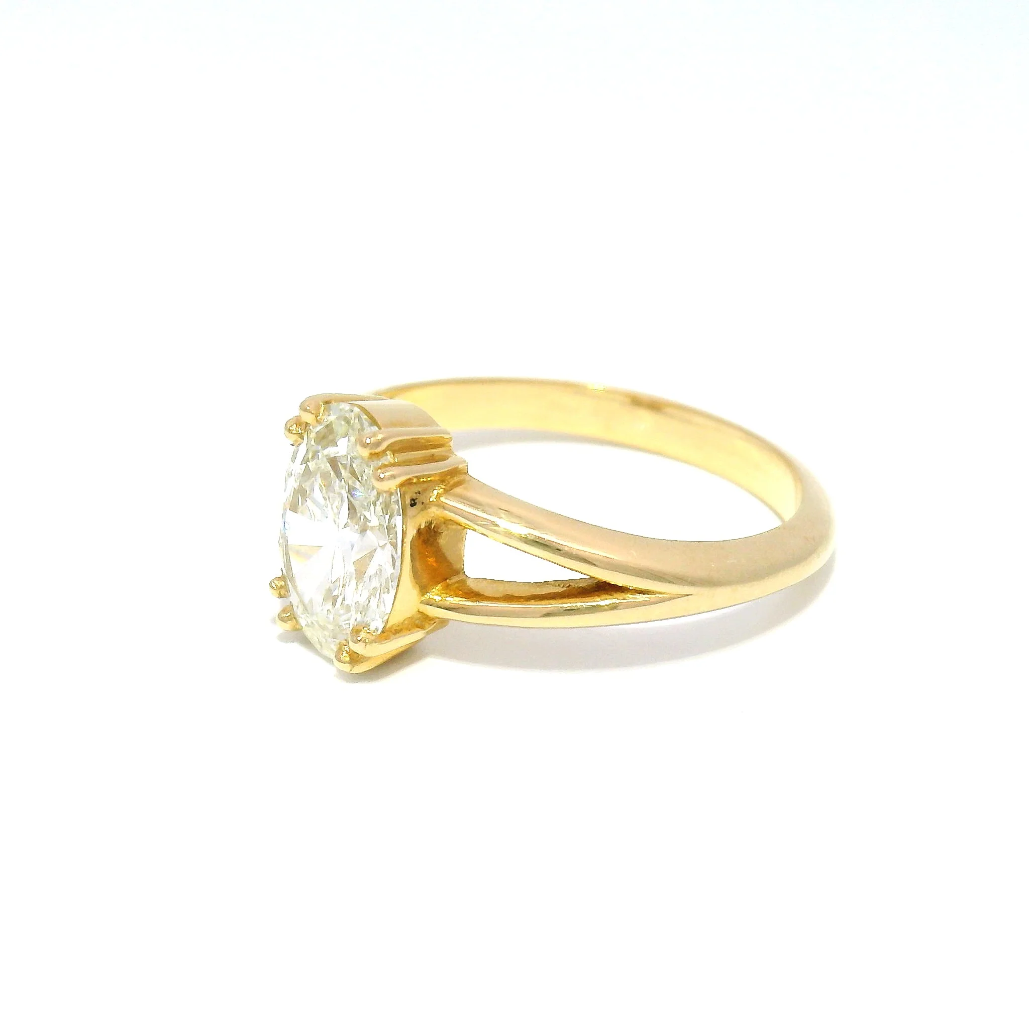 Serena - 14k Yellow 1.45ct Oval Lab-Grown Diamond Split-Shank Engagement Ring - Image 2