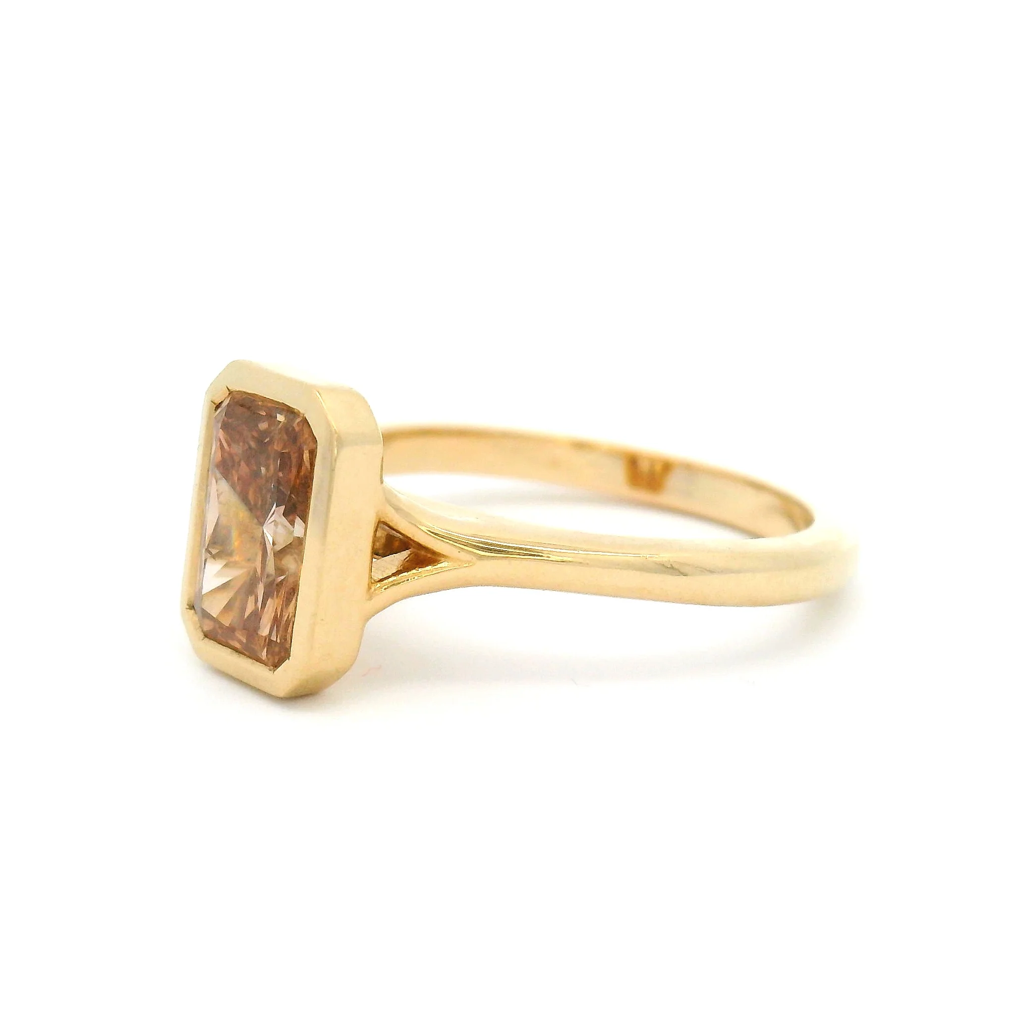 Cioccolata - 14k Yellow Ring with Bezel Set 1.55ct Lab-Grown Brown Radiant Cut Diamond - Image 2