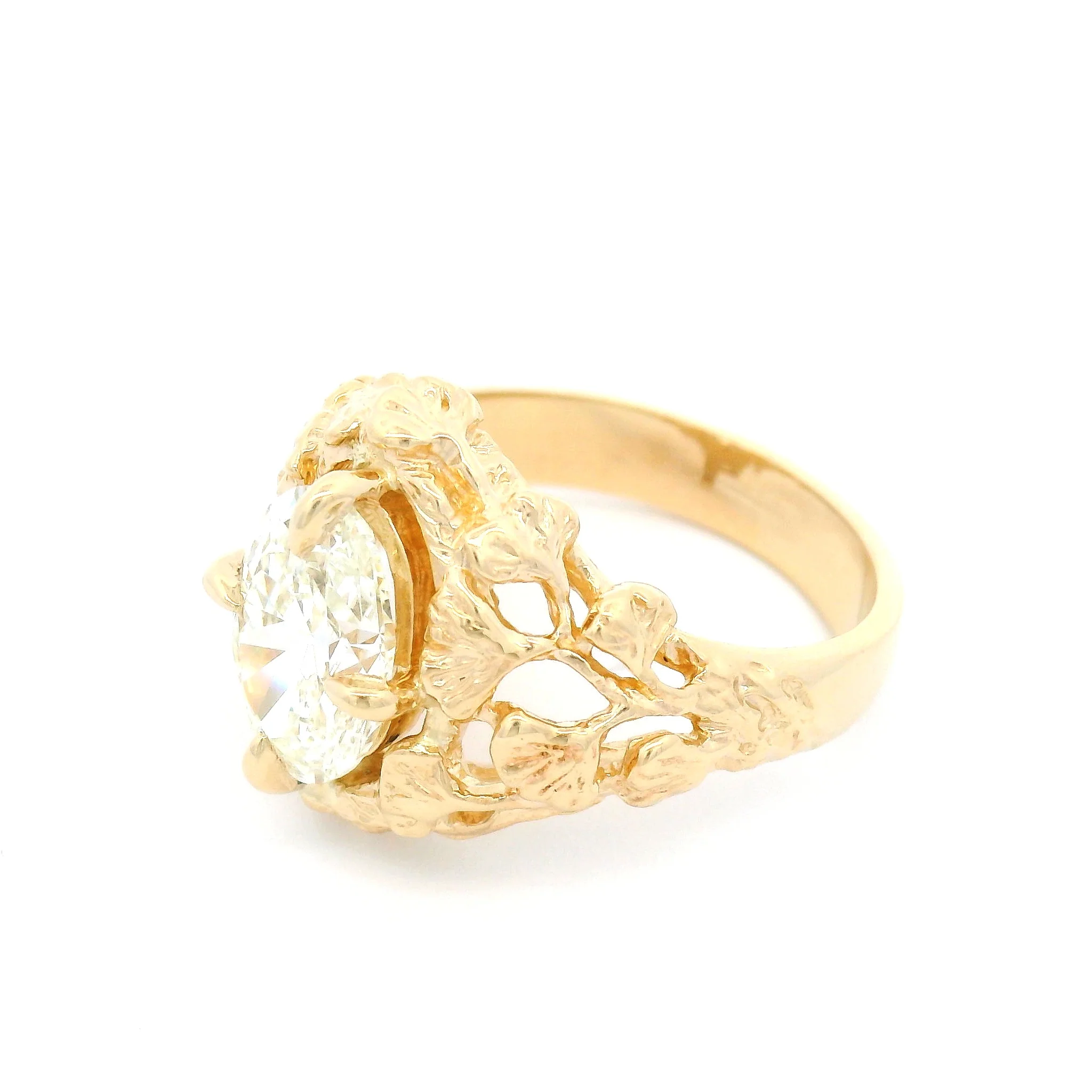 14k Yellow Leafy Solitaire with 2.13ct Oval Lab-Grown Diamond - Image 3