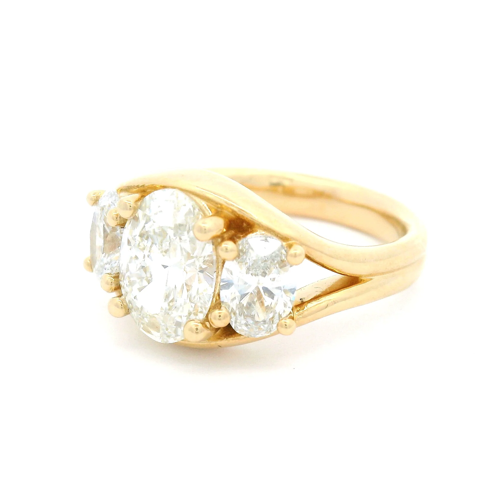 14k Yellow Three Stone Engagement Ring with 2.41cts of Oval Lab-Grown Diamonds - Image 2