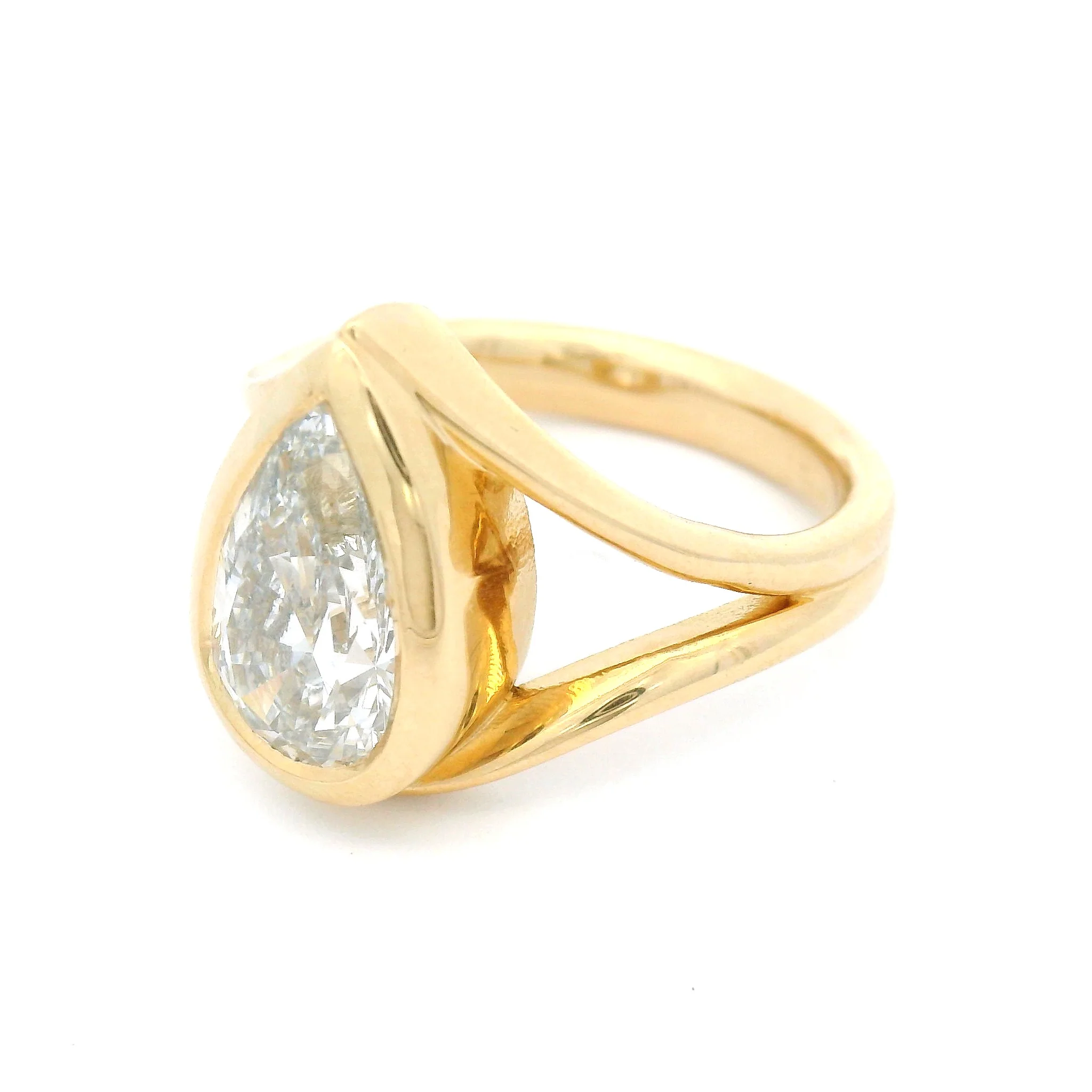 14k Yellow Bezel-Set Solitaire with 1.99ct Lab-Grown Pear-Shape Diamond - Image 3