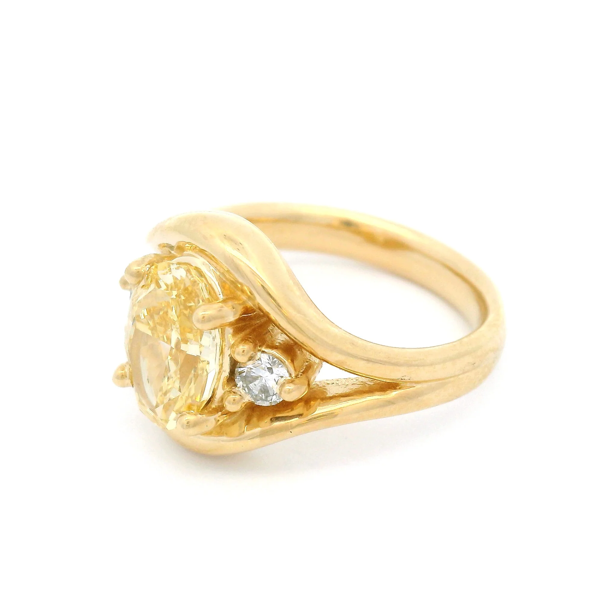 14k Yellow Three Stone Engagement Ring with 2.11cts of Lab-Grown Diamonds - Image 3
