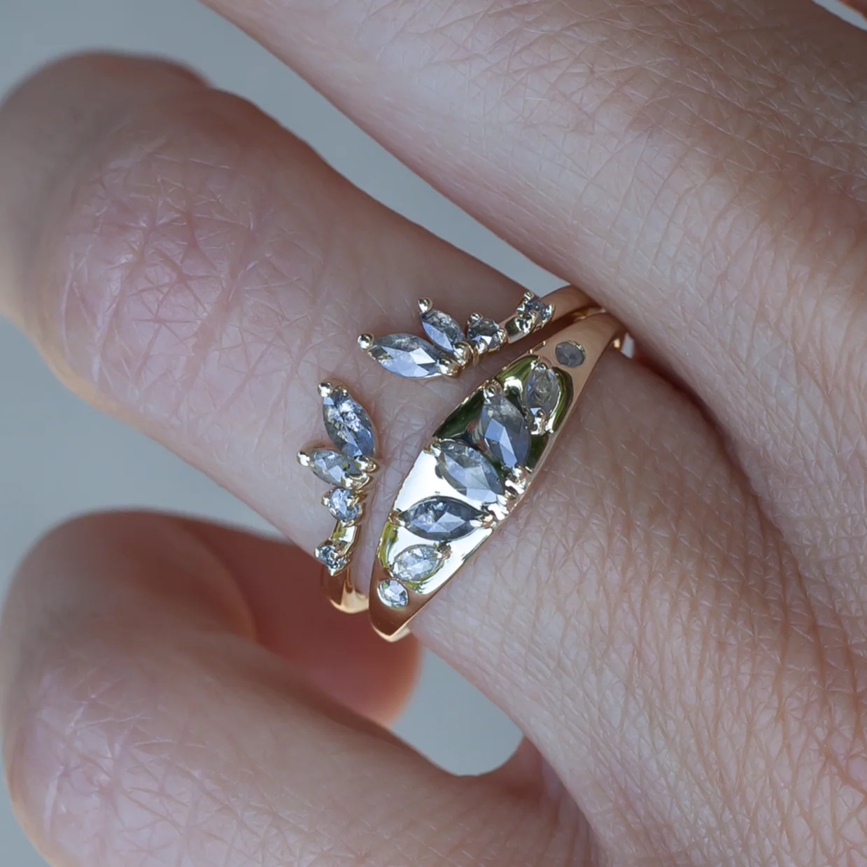14k Yellow Open Band with 0.30cts Salt & Pepper Mixed Cut Diamonds - Image 4