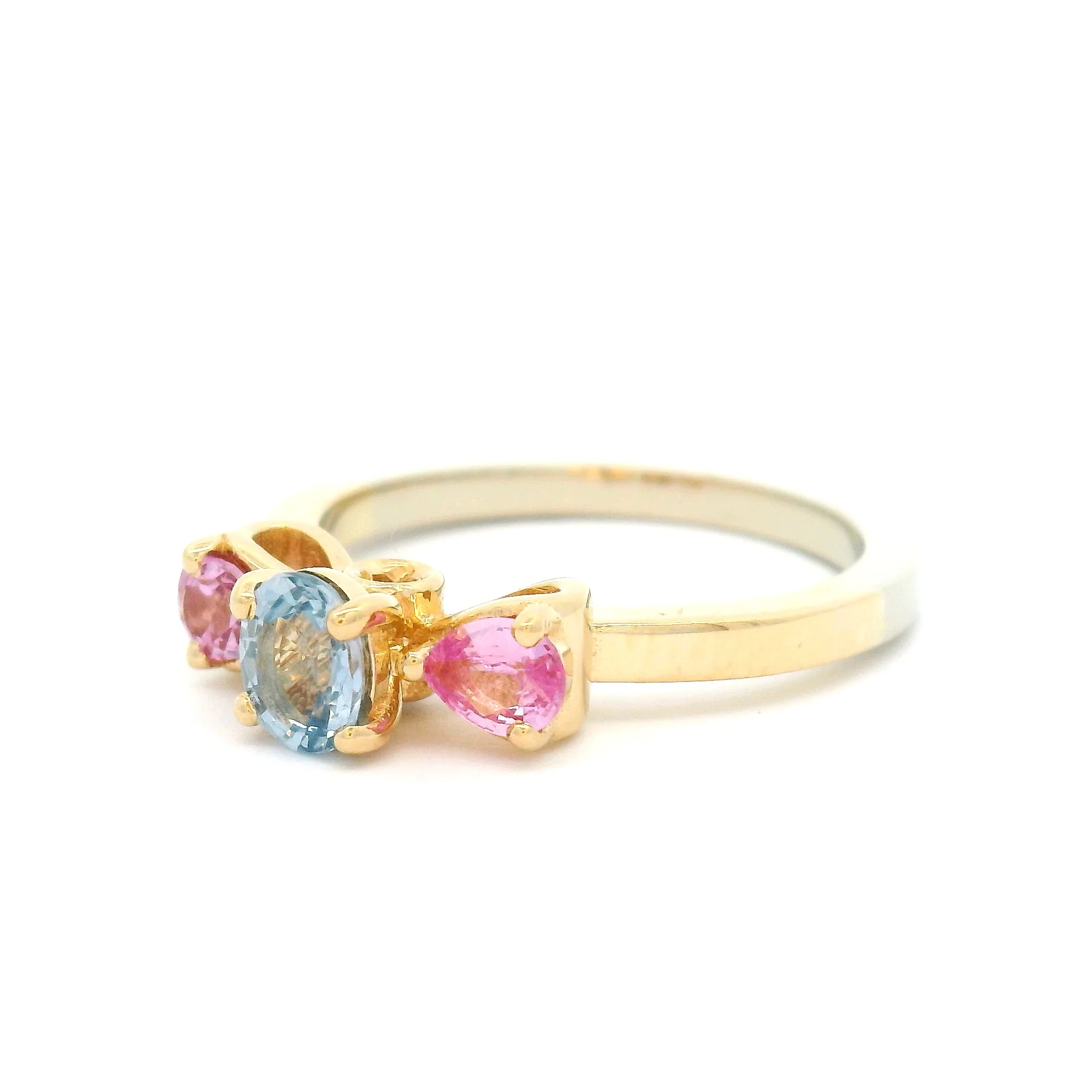 14k Yellow and White Three Stone Engagement Ring with 0.45ct Blue Oval Sapphire and Pink Sapphire Side Stones - Image 2