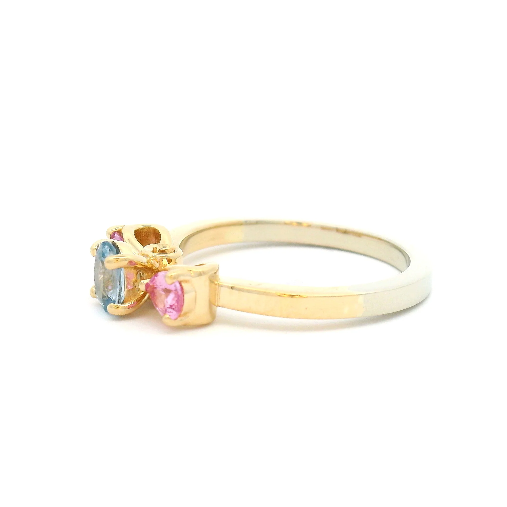 14k Yellow and White Three Stone Engagement Ring with 0.45ct Blue Oval Sapphire and Pink Sapphire Side Stones - Image 3