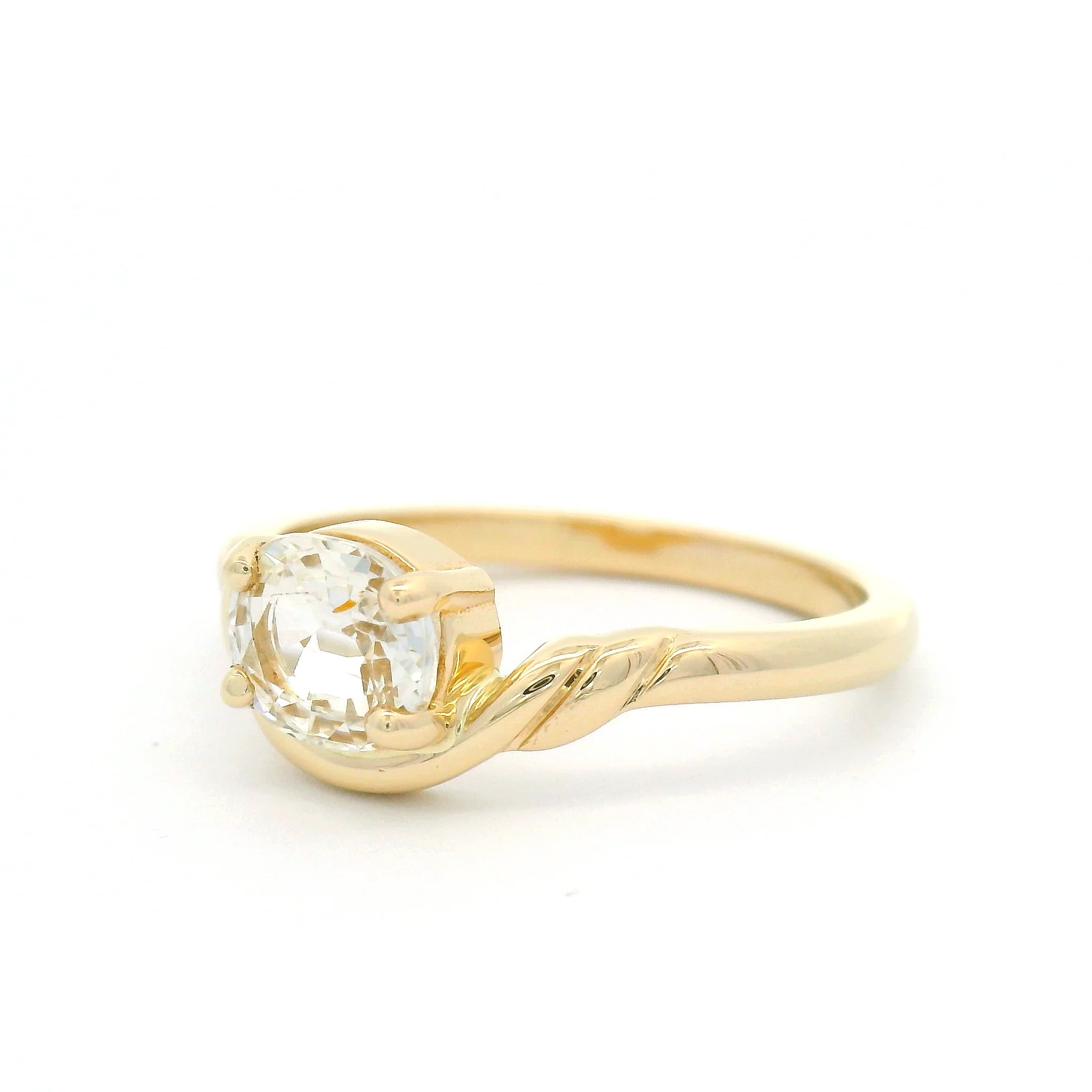 14k Yellow Solitaire Engagement Ring with 1.04ct White Oval Sapphire - Image 2