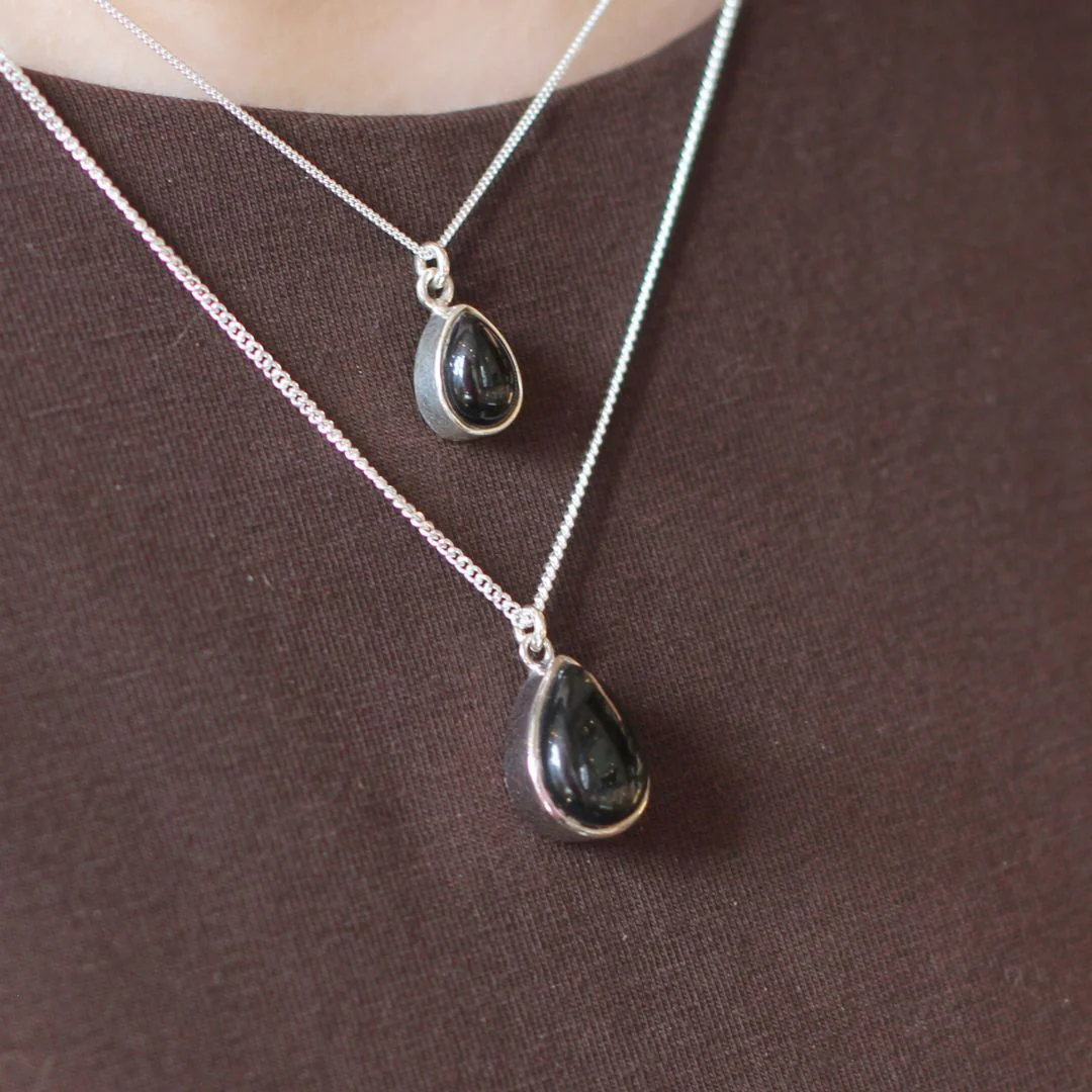 Pear Shaped Onyx Necklace - Image 4