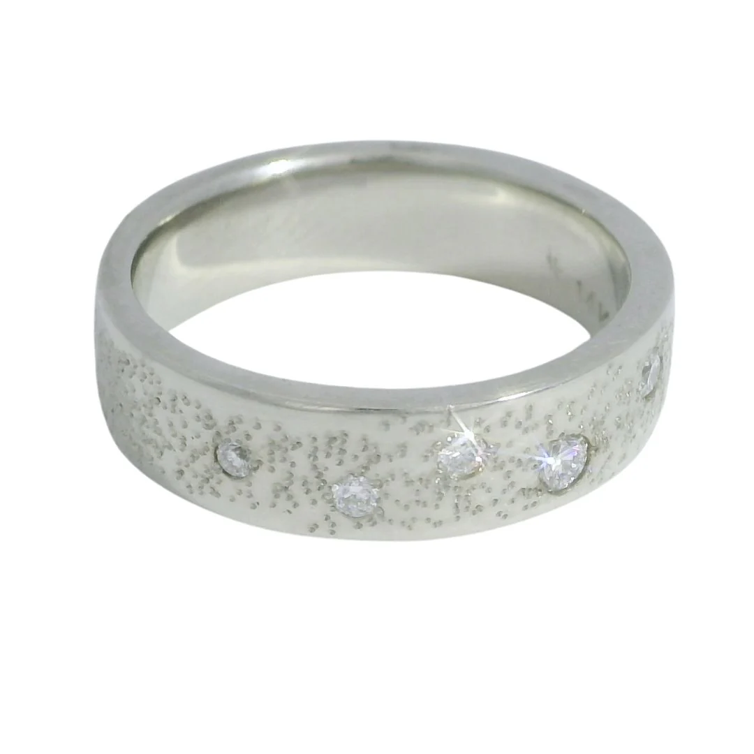 Stardust - Diamond & White Gold Carved Wedding Band - Image 2