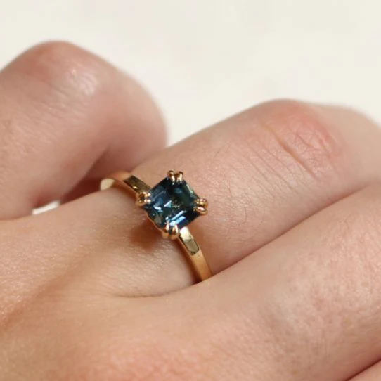 Montana Sapphire Solitare Engagement Ring - Image 5